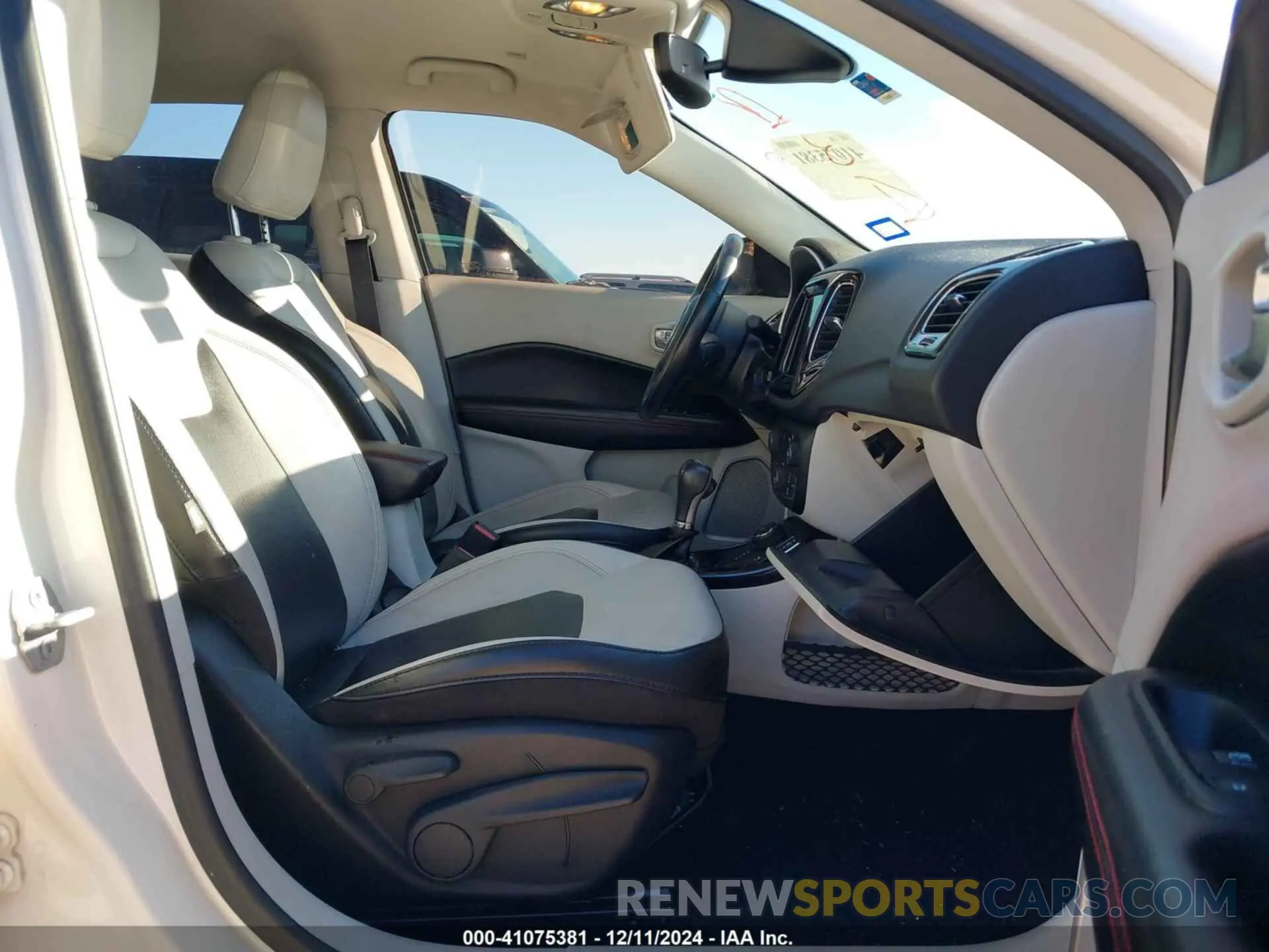 5 fotografías del automóvil dañado 3C4NJDCB1KT620921 JEEP COMPASS 2019