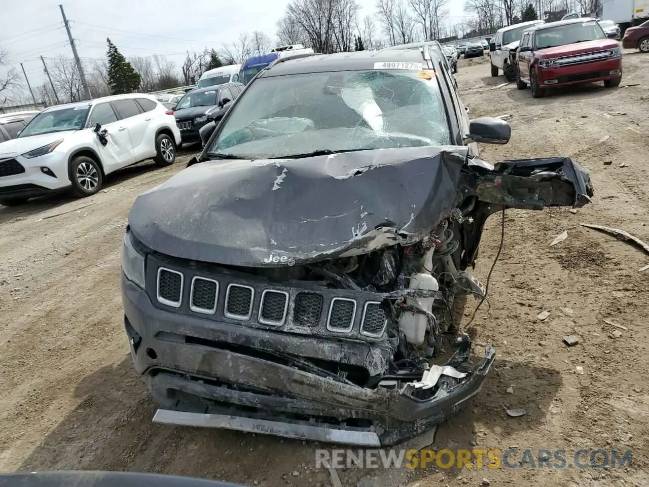 5 fotografías del automóvil dañado 3C4NJDCB1KT704656 JEEP COMPASS 2019