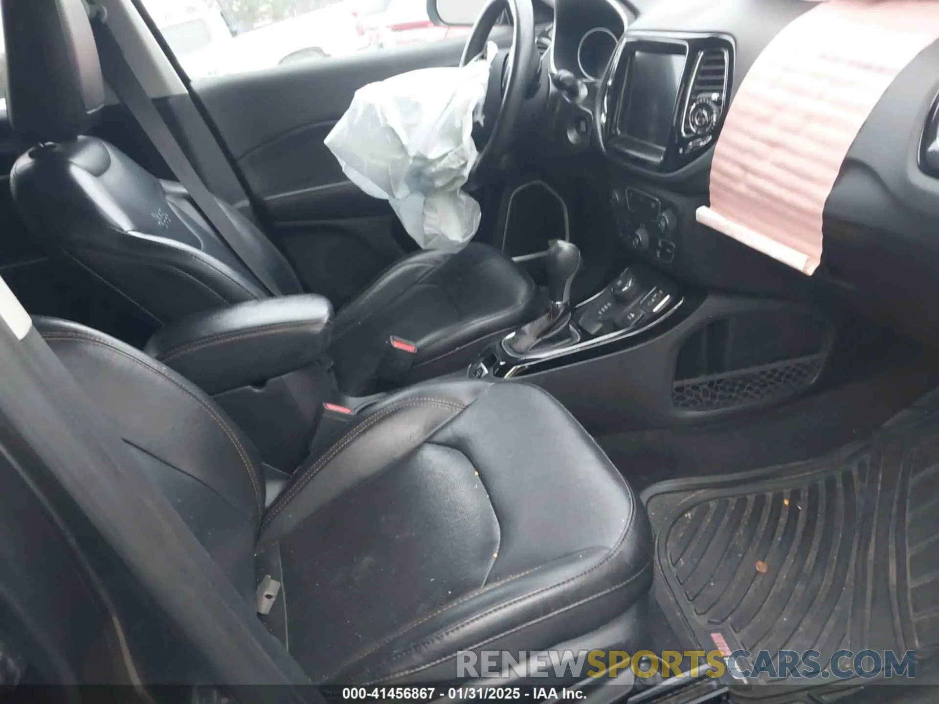 5 fotografías del automóvil dañado 3C4NJDCB2KT647108 JEEP COMPASS 2019