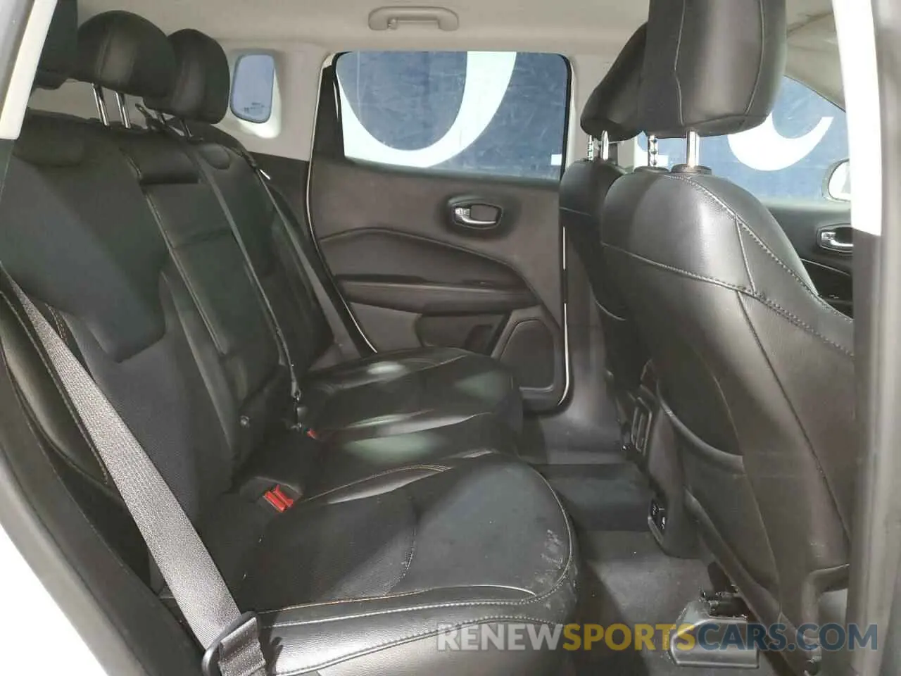 11 fotografías del automóvil dañado 3C4NJDCB2KT683011 JEEP COMPASS 2019