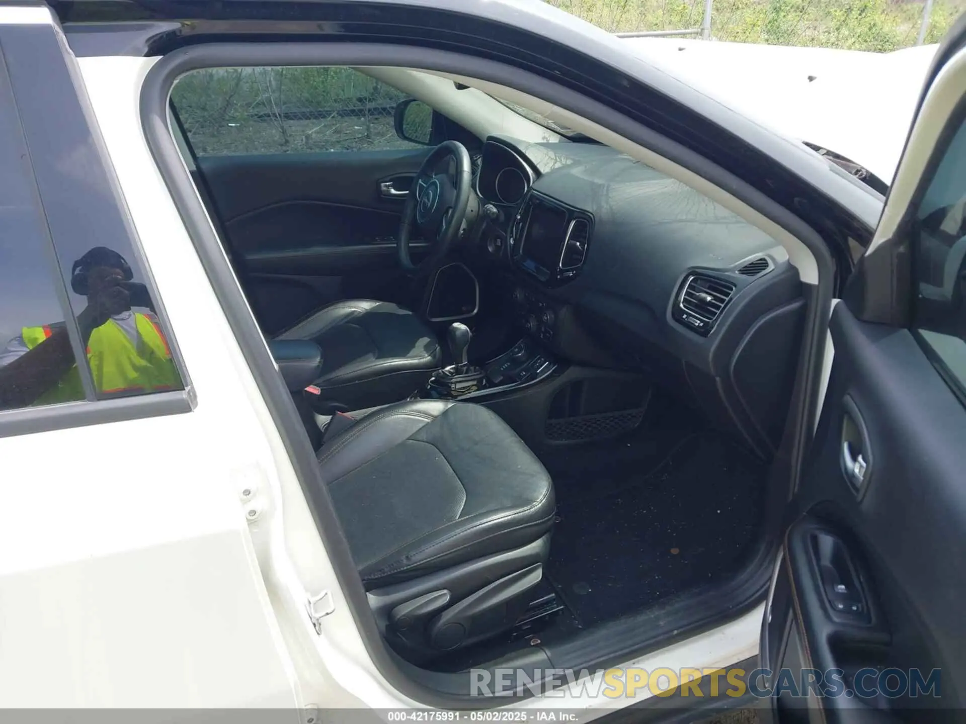 5 fotografías del automóvil dañado 3C4NJDCB2KT704231 JEEP COMPASS 2019