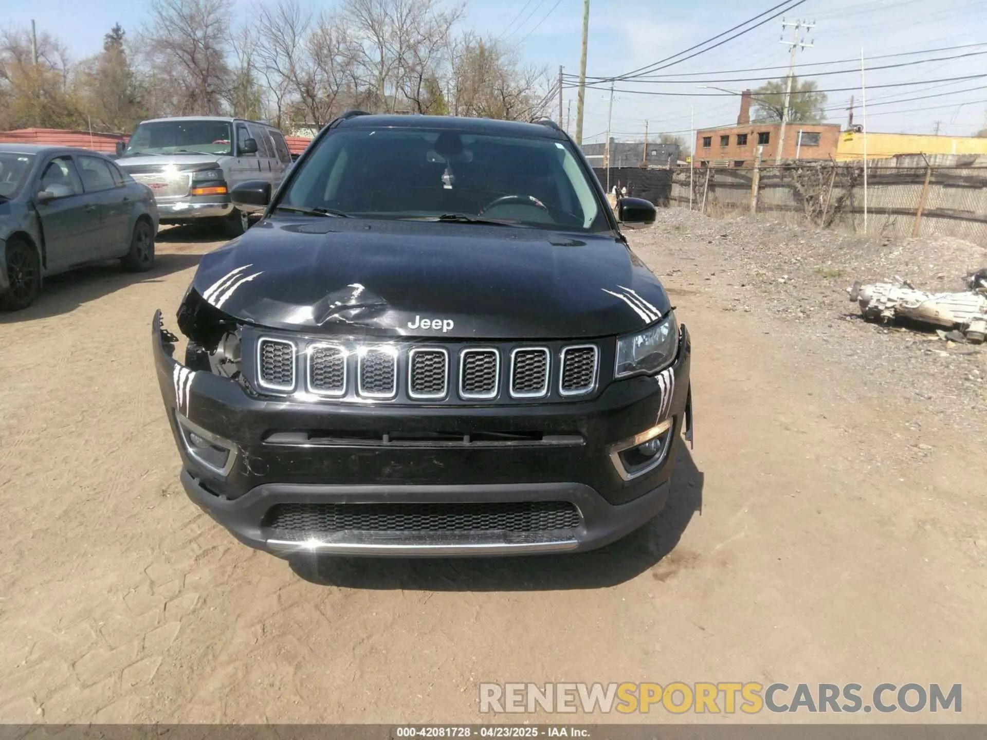 12 fotografías del automóvil dañado 3C4NJDCB4KT674567 JEEP COMPASS 2019