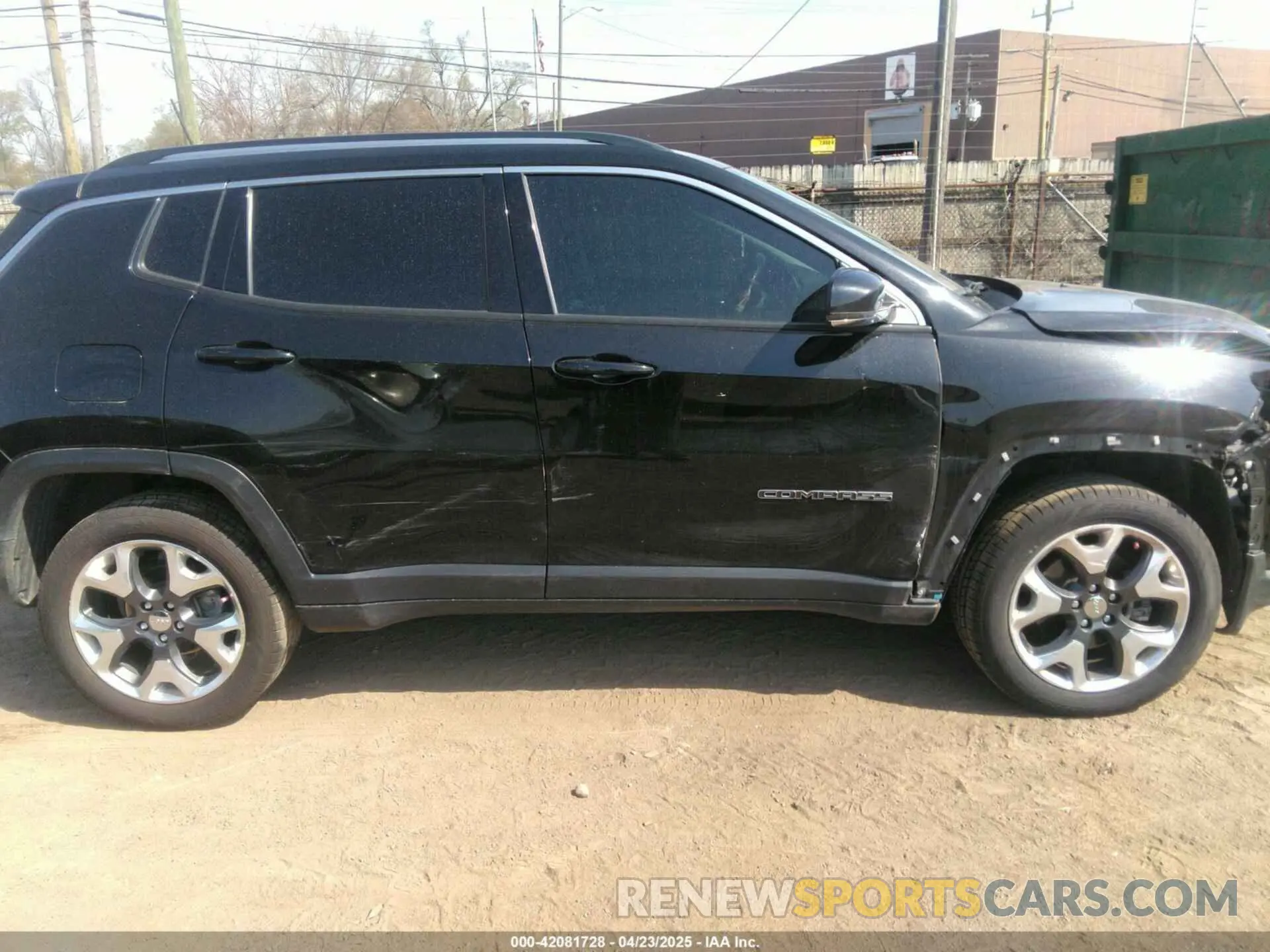 13 fotografías del automóvil dañado 3C4NJDCB4KT674567 JEEP COMPASS 2019