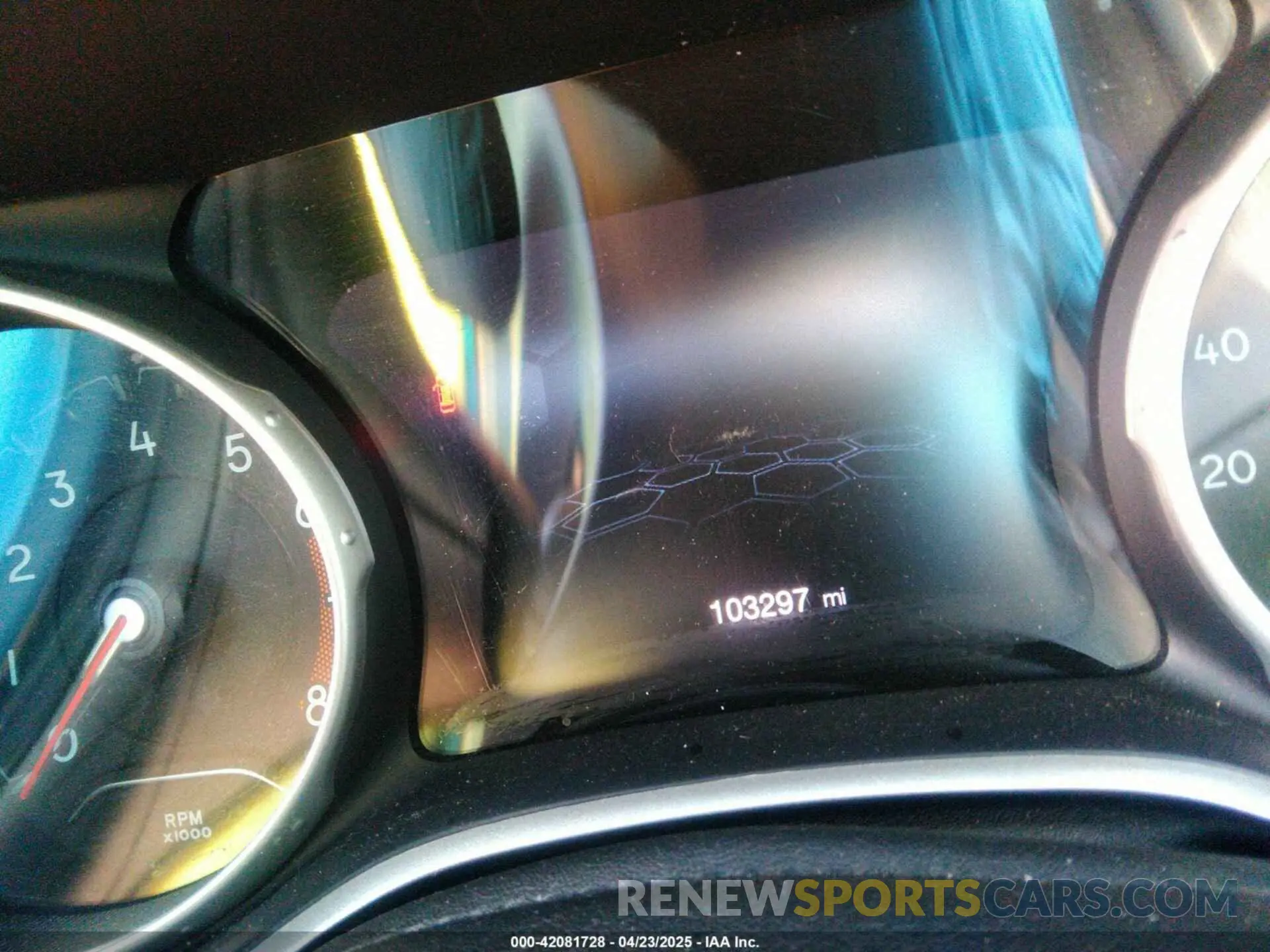 15 fotografías del automóvil dañado 3C4NJDCB4KT674567 JEEP COMPASS 2019