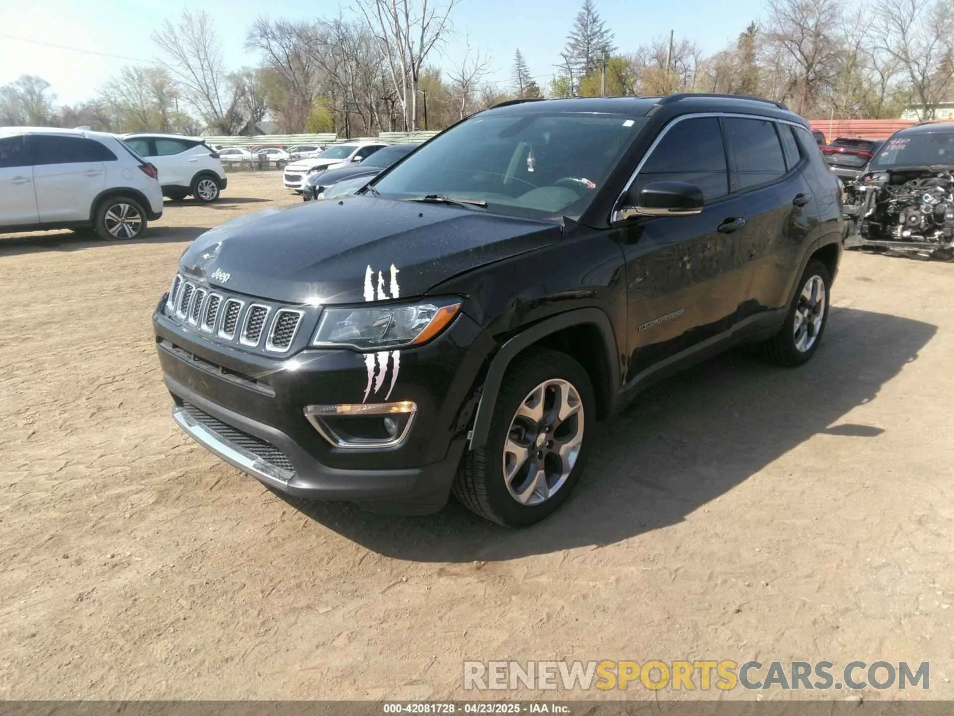 2 fotografías del automóvil dañado 3C4NJDCB4KT674567 JEEP COMPASS 2019
