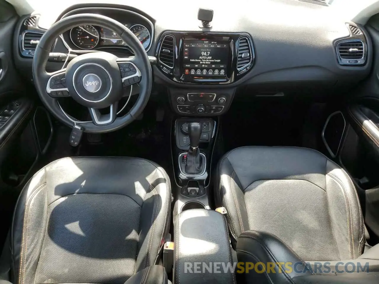 8 fotografías del automóvil dañado 3C4NJDCB4KT791758 JEEP COMPASS 2019