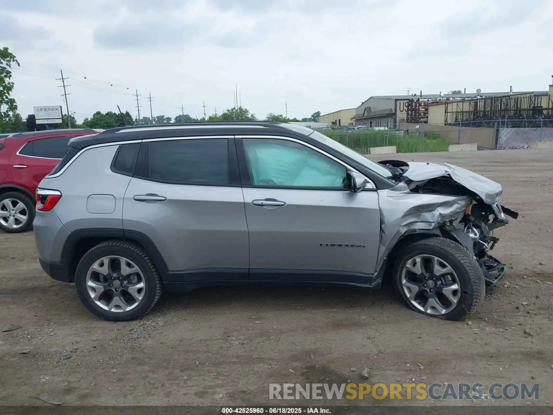 13 fotografías del automóvil dañado 3C4NJDCB4KT842577 JEEP COMPASS 2019