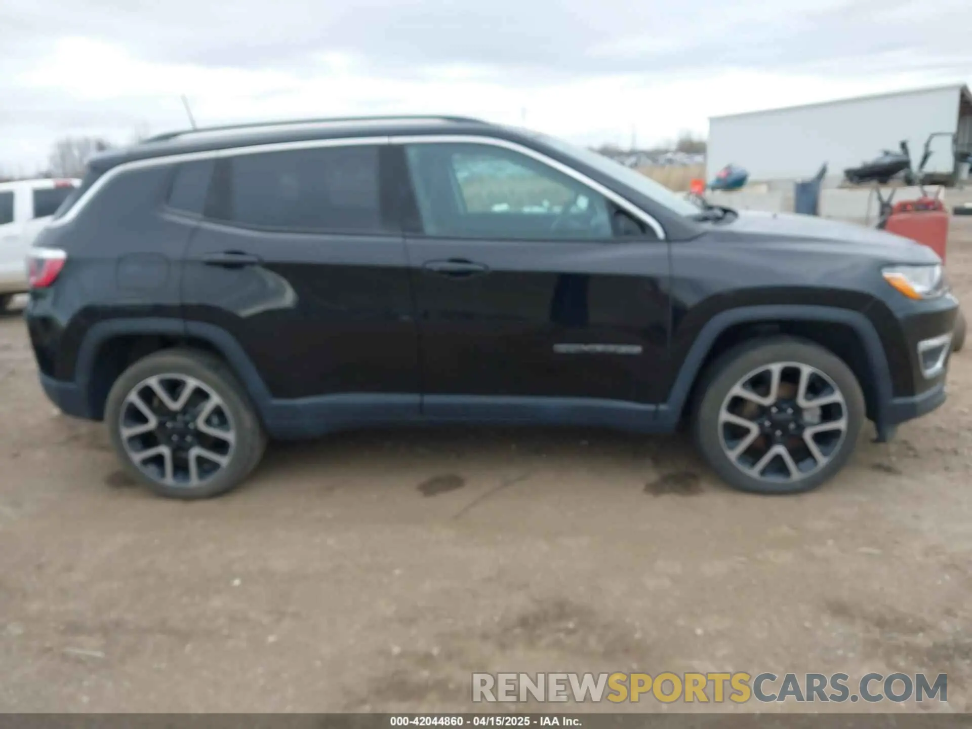 13 fotografías del automóvil dañado 3C4NJDCB5KT812231 JEEP COMPASS 2019