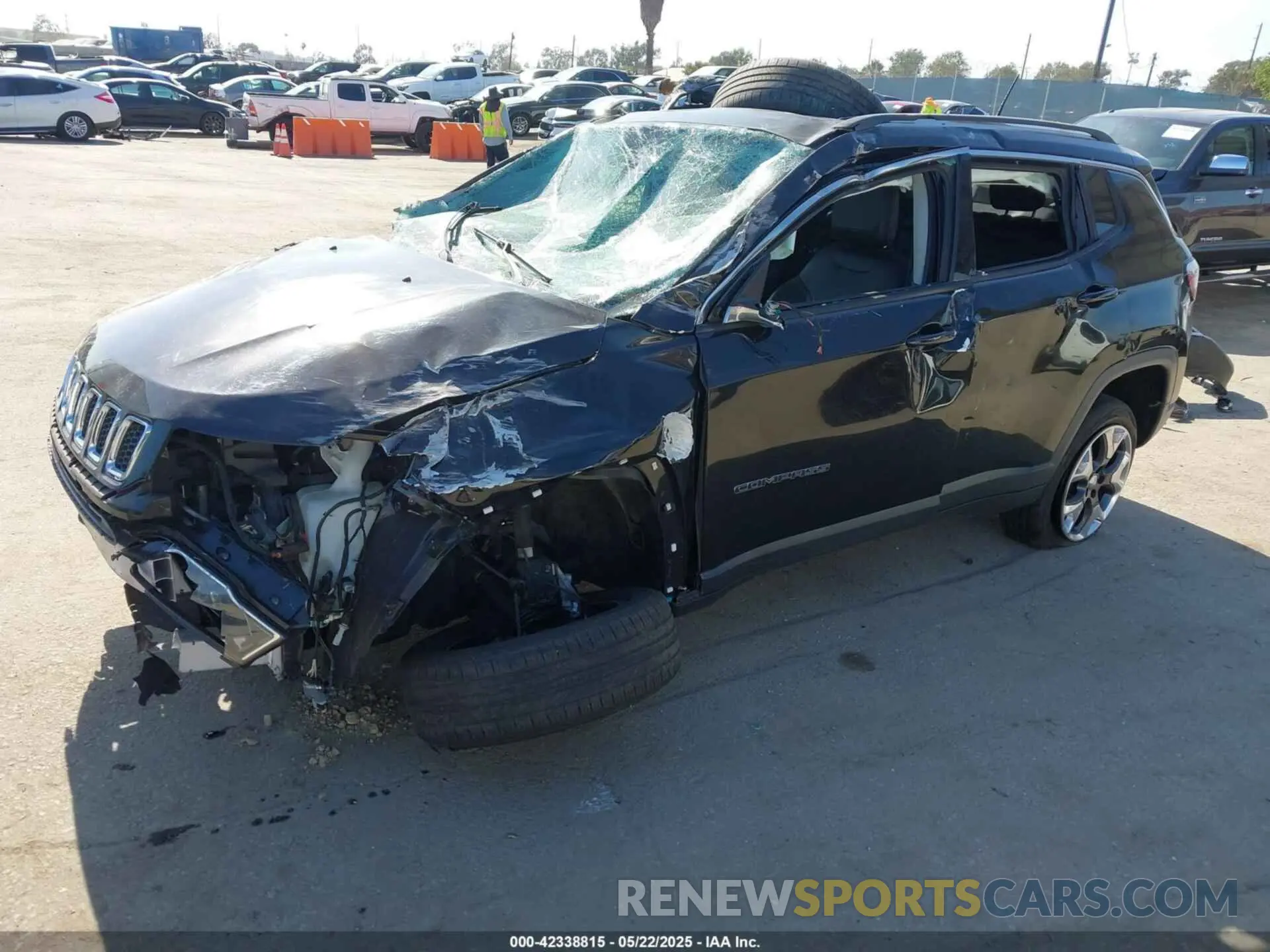 2 fotografías del automóvil dañado 3C4NJDCB6KT653901 JEEP COMPASS 2019