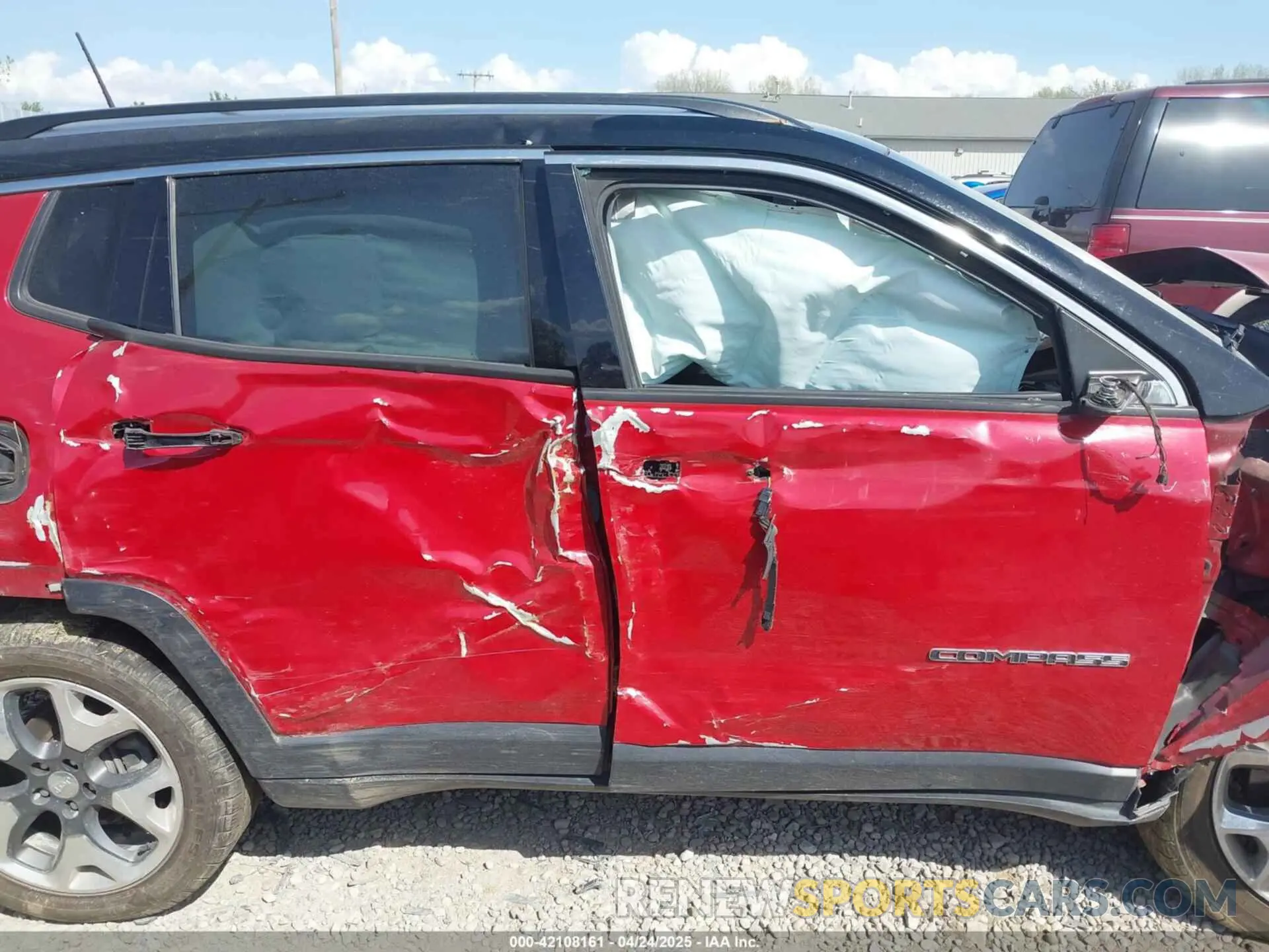 13 fotografías del automóvil dañado 3C4NJDCB7KT596110 JEEP COMPASS 2019