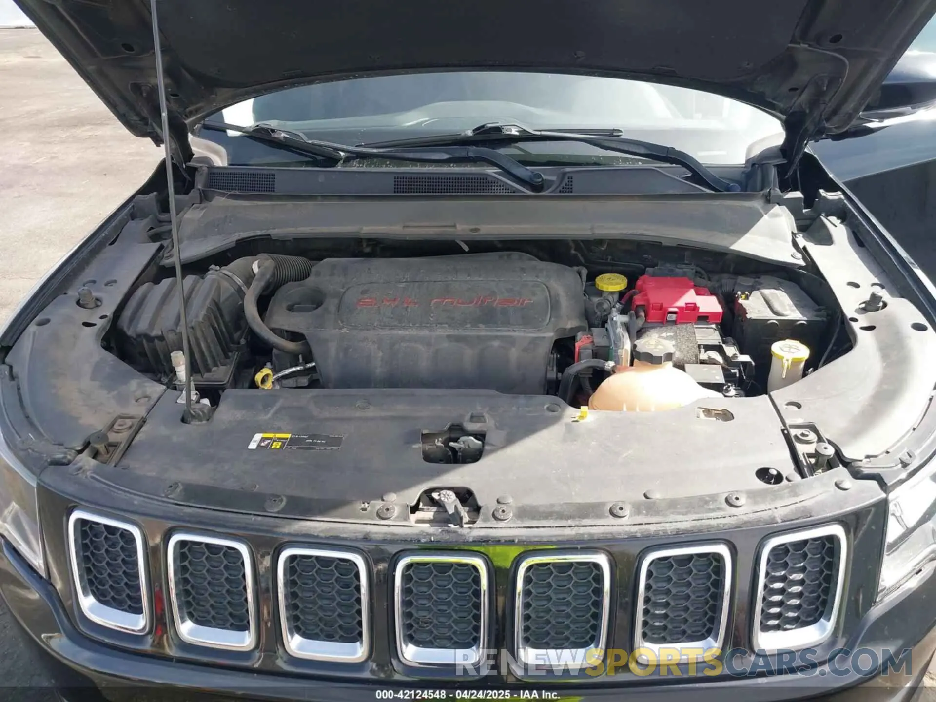 10 fotografías del automóvil dañado 3C4NJDCB7KT596544 JEEP COMPASS 2019
