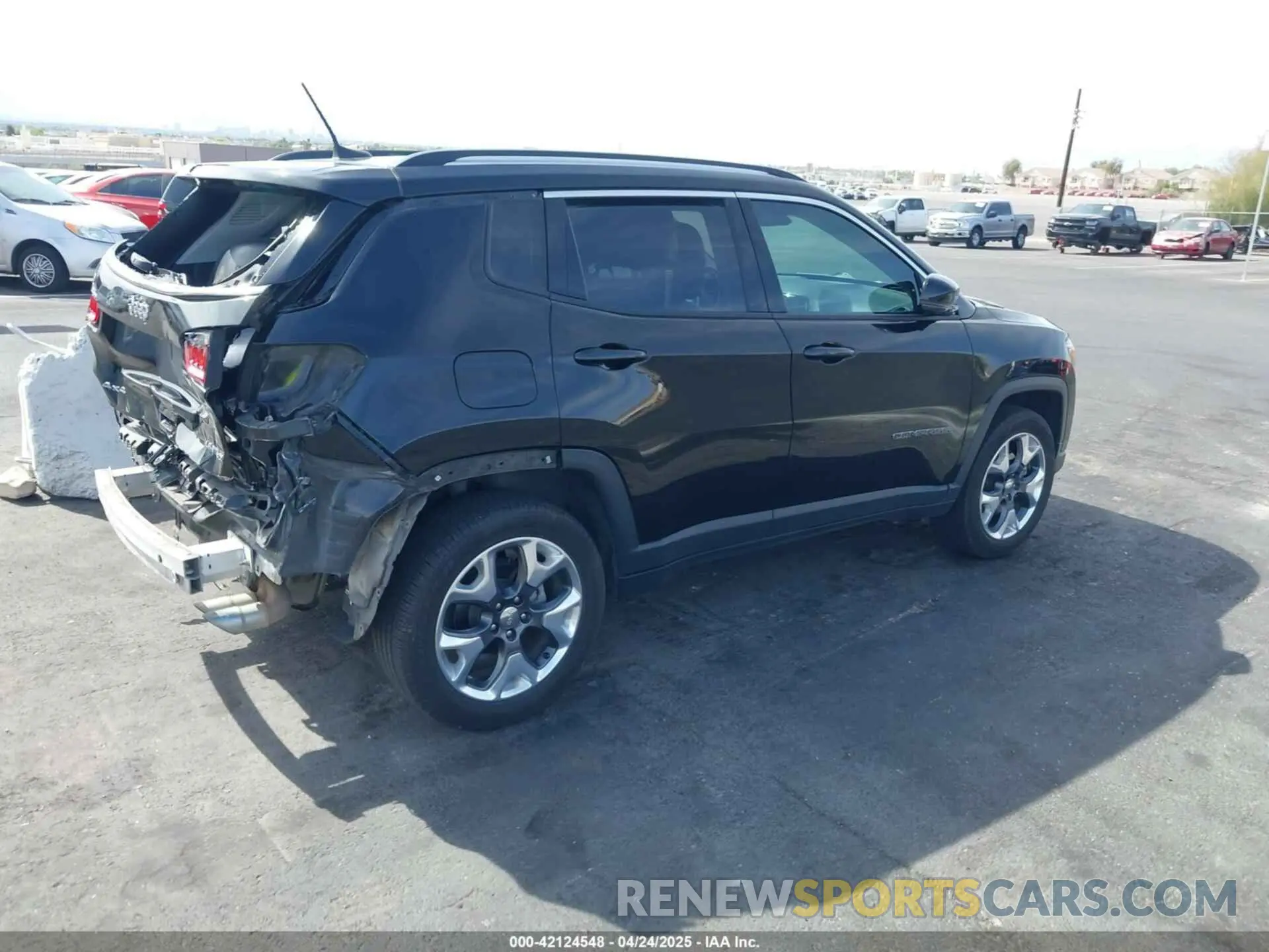 4 fotografías del automóvil dañado 3C4NJDCB7KT596544 JEEP COMPASS 2019
