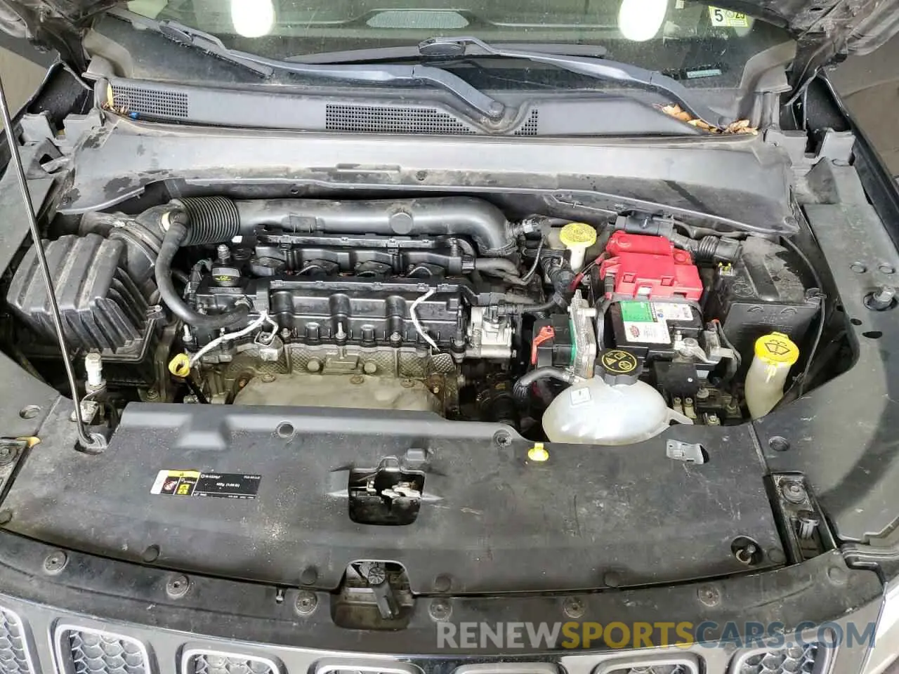 12 fotografías del automóvil dañado 3C4NJDCB7KT713989 JEEP COMPASS 2019
