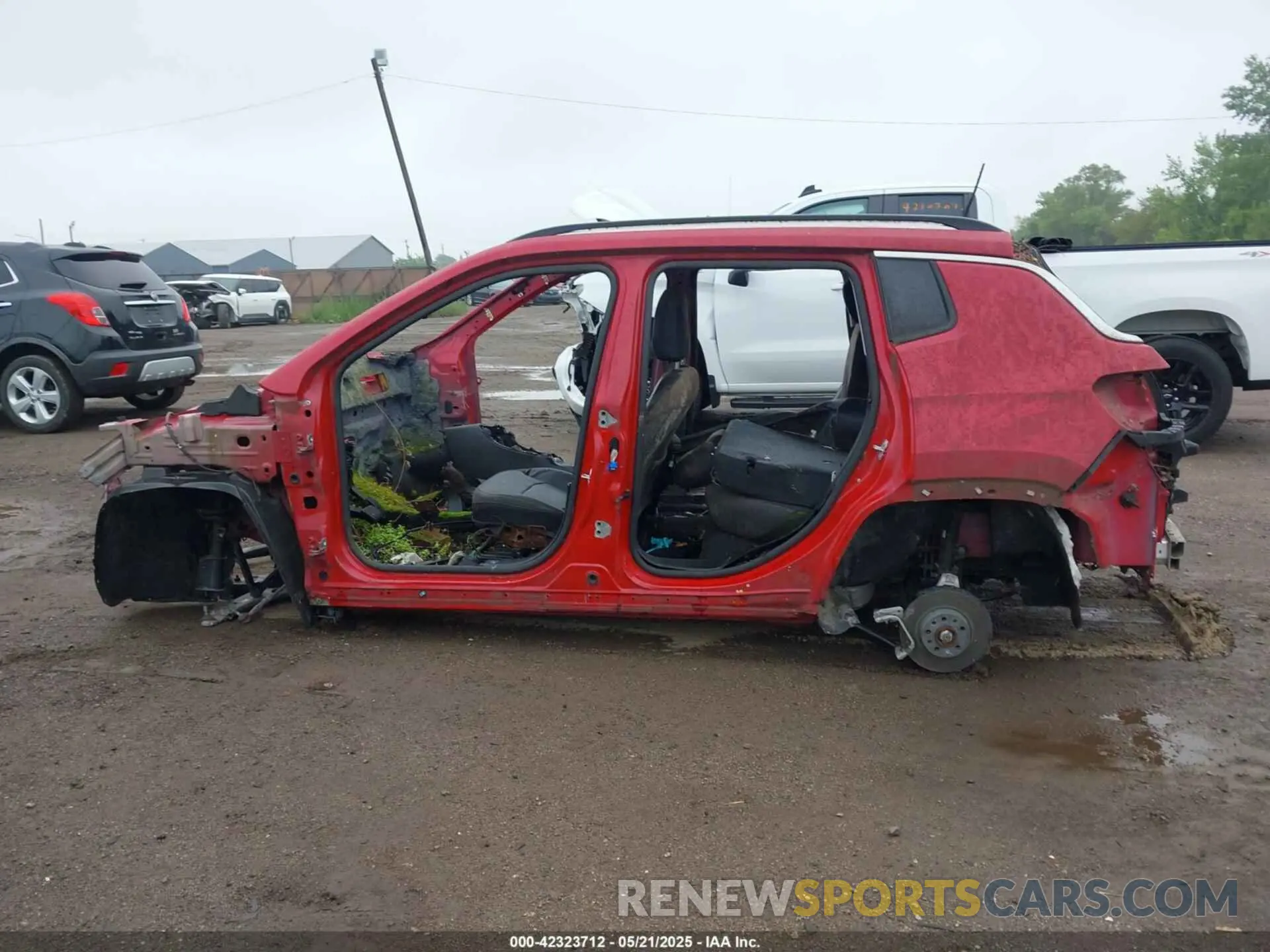 13 fotografías del automóvil dañado 3C4NJDCB7KT791012 JEEP COMPASS 2019