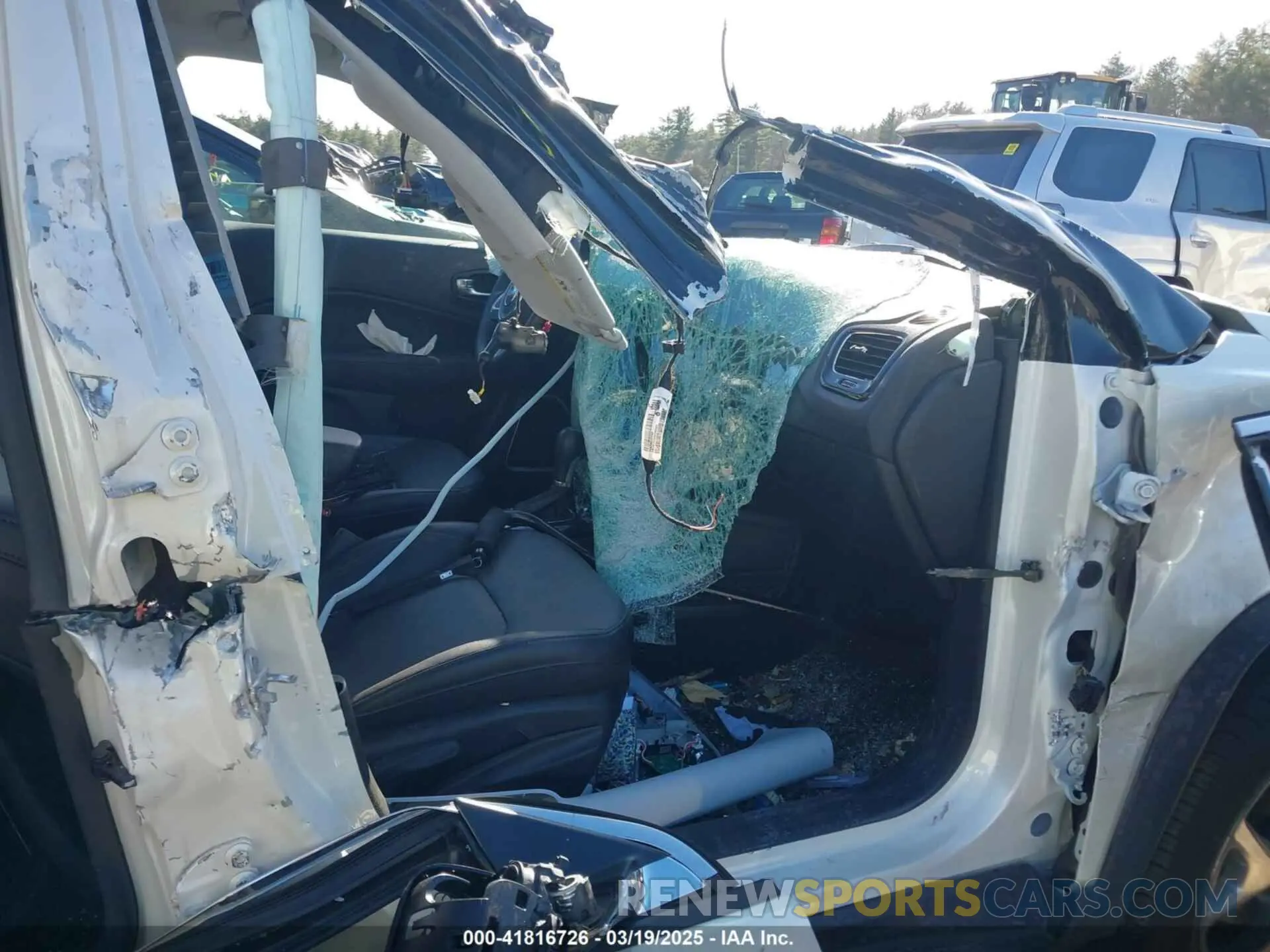 5 fotografías del automóvil dañado 3C4NJDCB8KT594382 JEEP COMPASS 2019