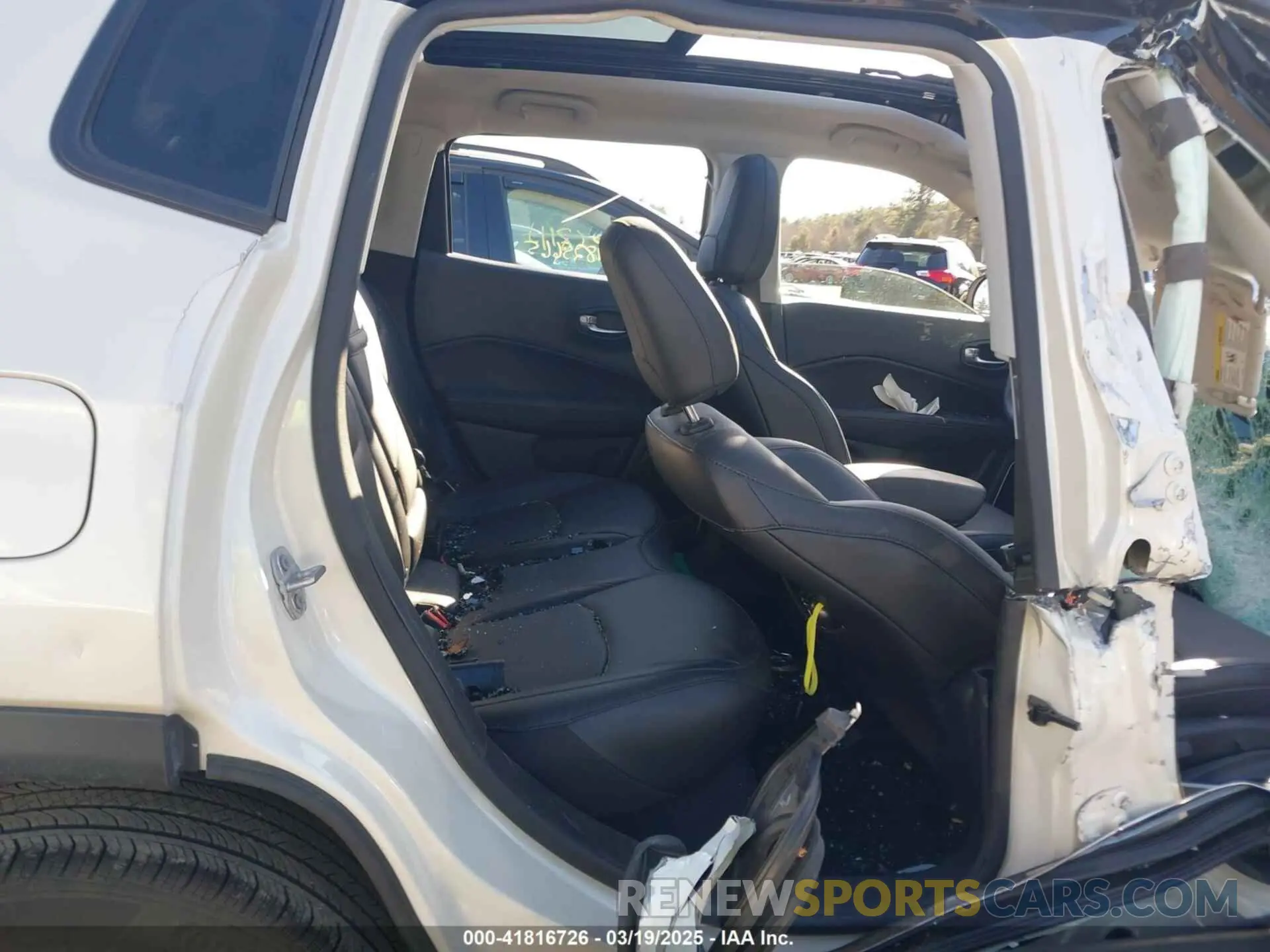 8 fotografías del automóvil dañado 3C4NJDCB8KT594382 JEEP COMPASS 2019