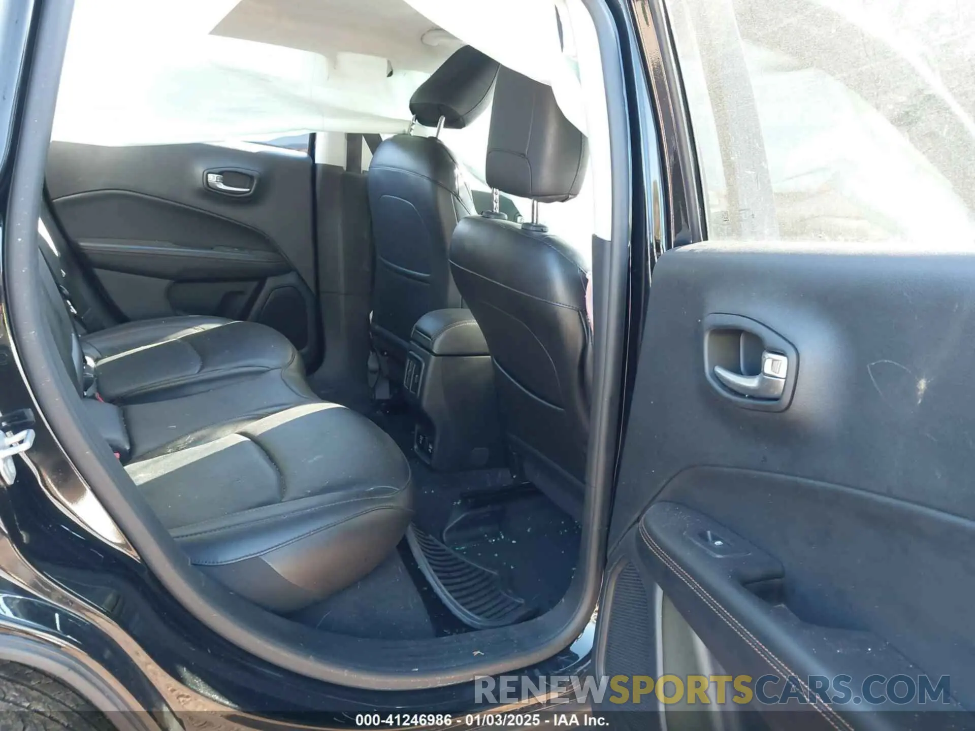 8 fotografías del automóvil dañado 3C4NJDCB8KT650787 JEEP COMPASS 2019