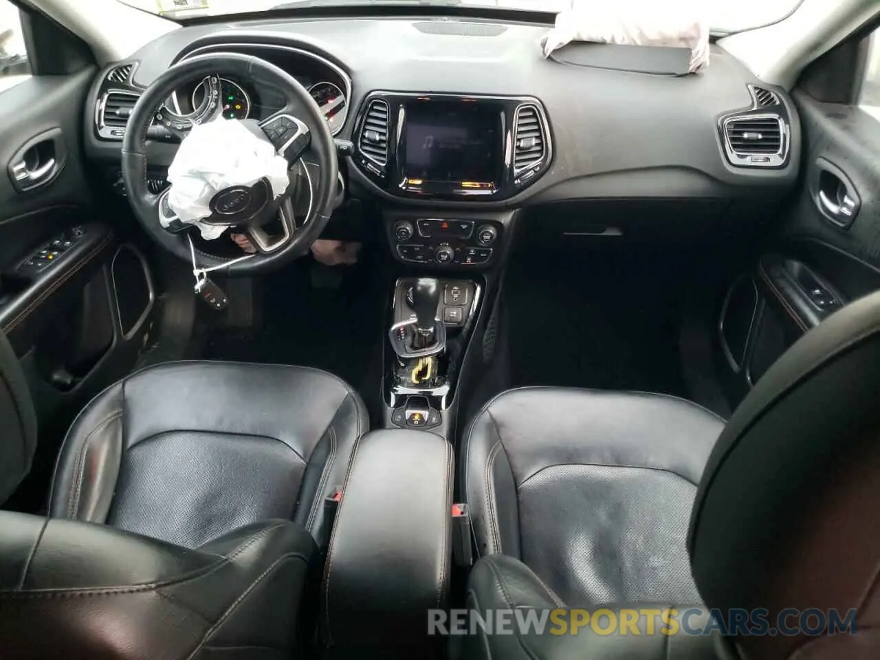 8 fotografías del automóvil dañado 3C4NJDCB8KT654256 JEEP COMPASS 2019