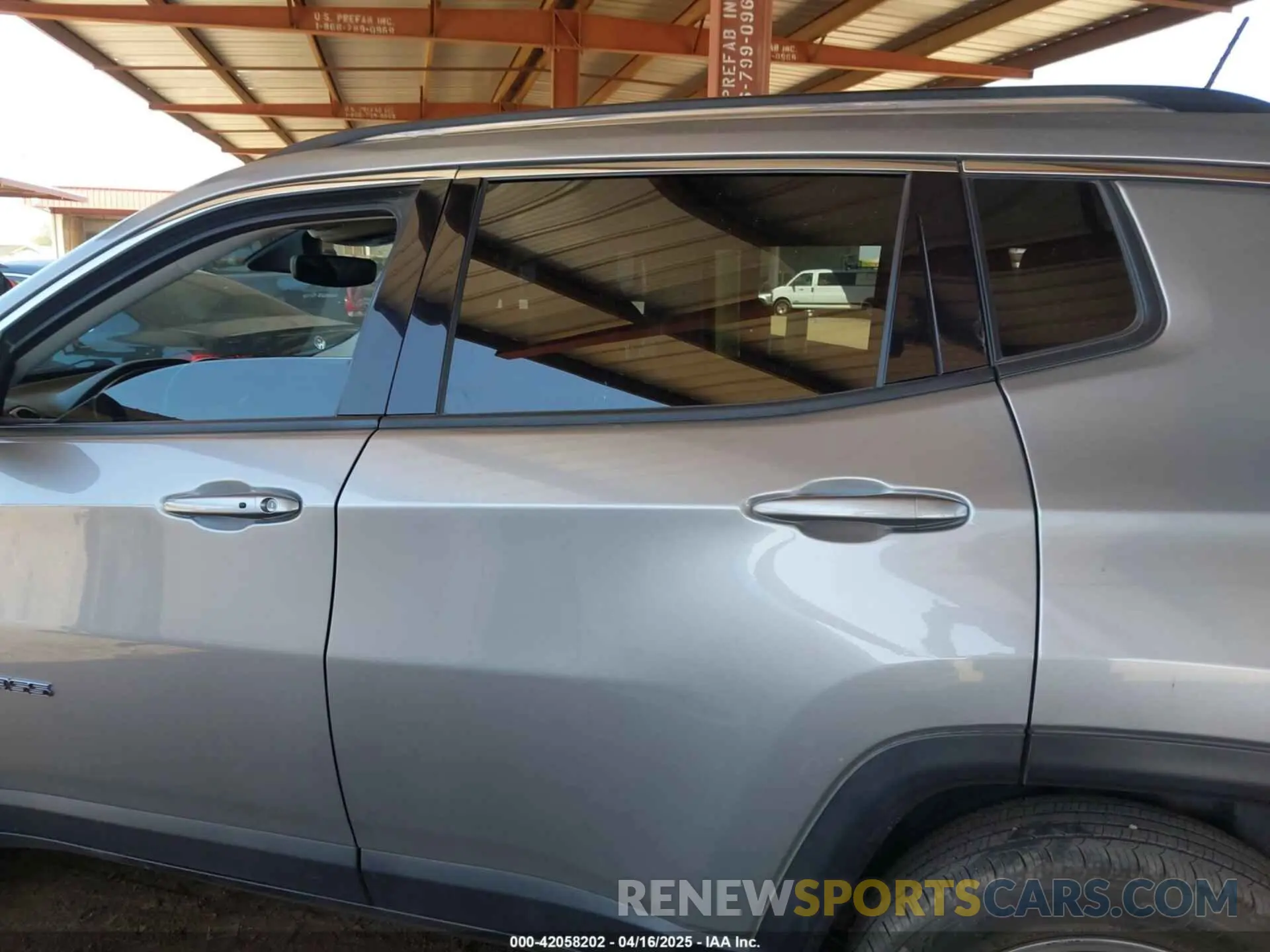 14 fotografías del automóvil dañado 3C4NJDCB8KT791262 JEEP COMPASS 2019