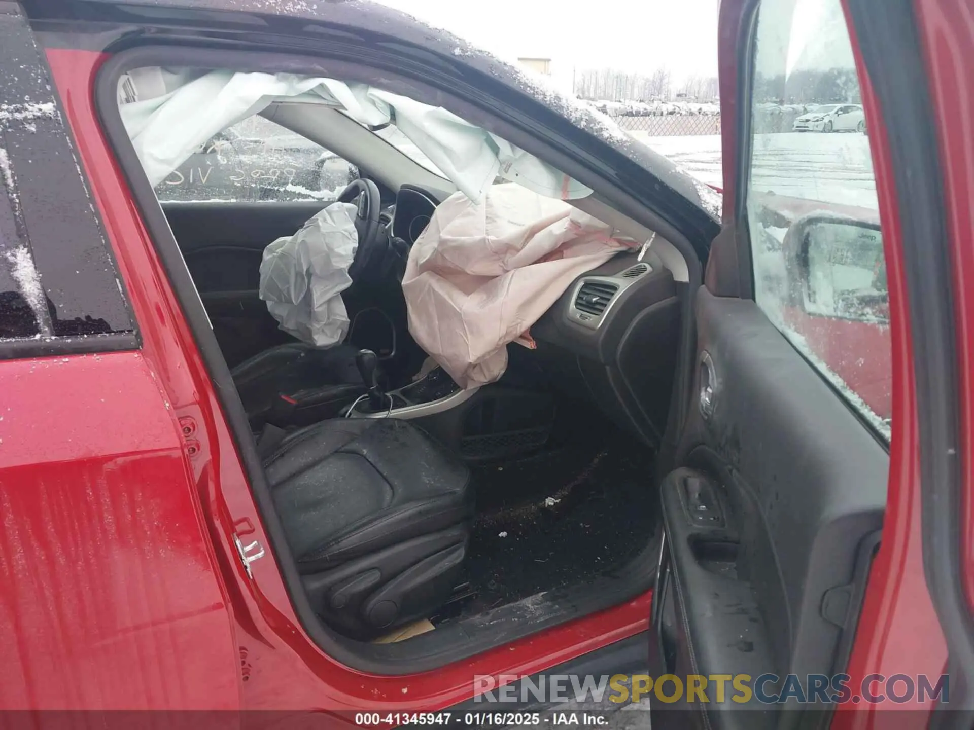 5 fotografías del automóvil dañado 3C4NJDCB8KT827029 JEEP COMPASS 2019