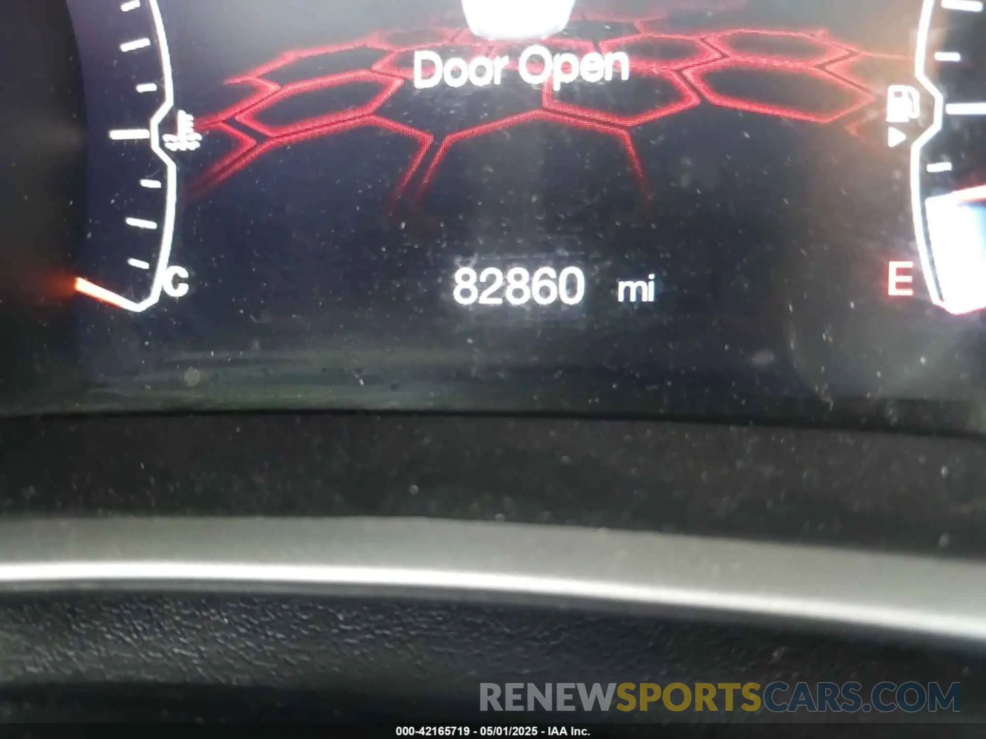 15 fotografías del automóvil dañado 3C4NJDCBXKT647860 JEEP COMPASS 2019
