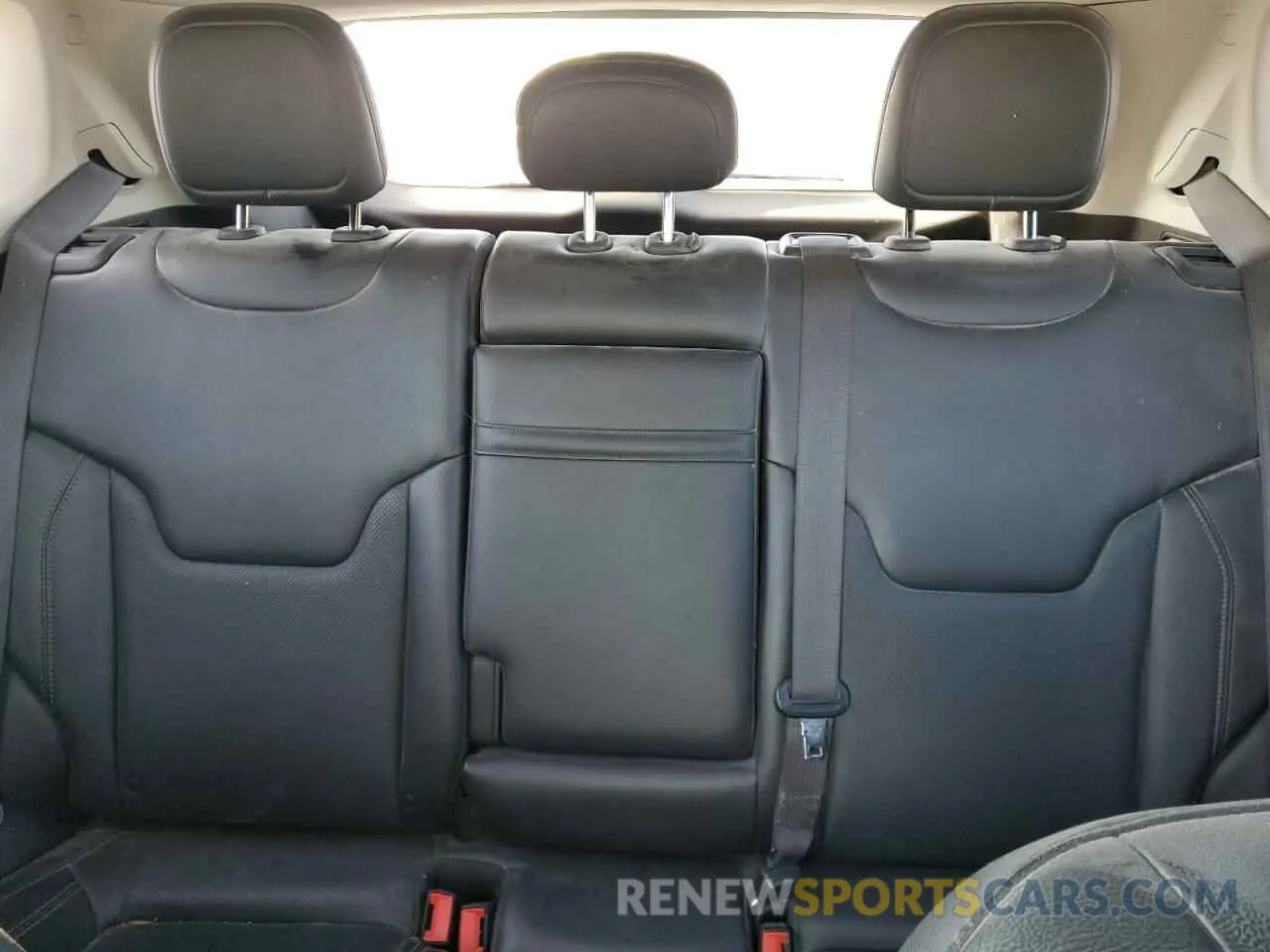10 fotografías del automóvil dañado 3C4NJDCBXKT745237 JEEP COMPASS 2019