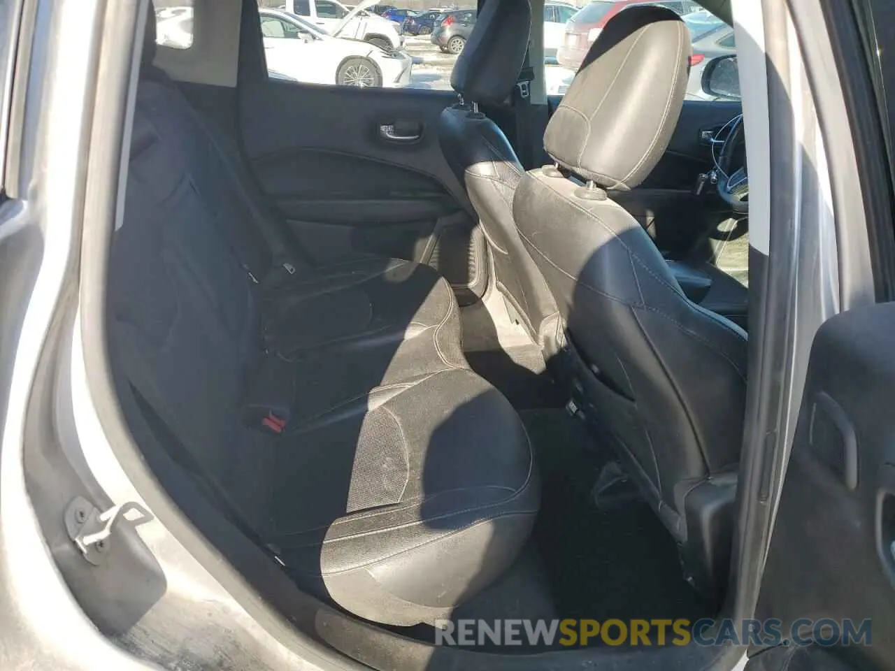 11 fotografías del automóvil dañado 3C4NJDCBXKT745237 JEEP COMPASS 2019