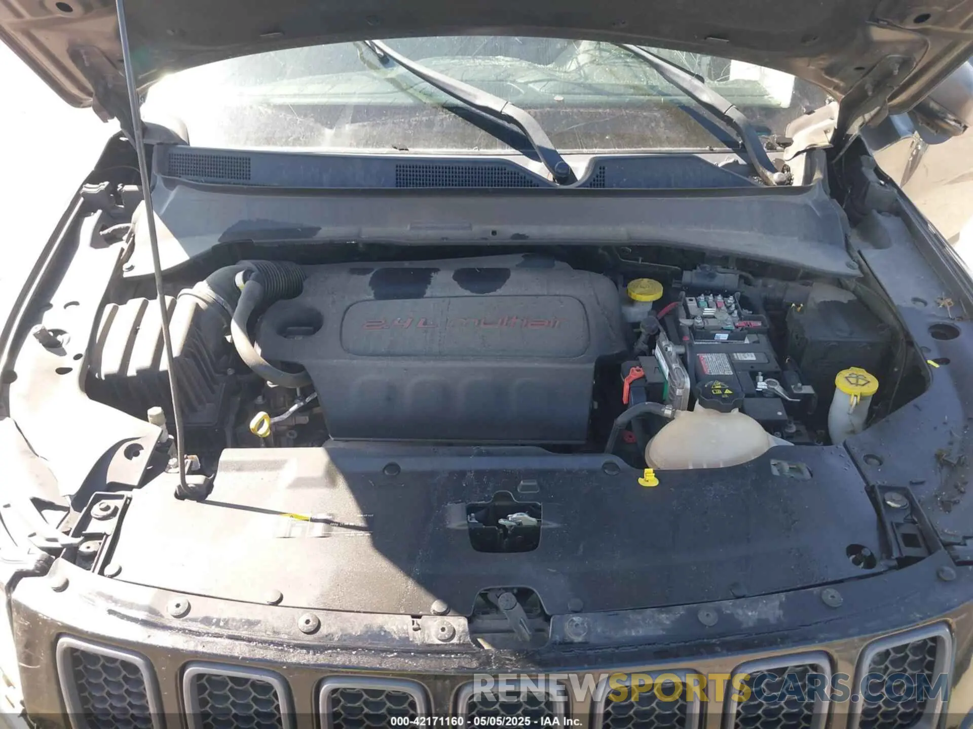 10 fotografías del automóvil dañado 3C4NJDDB0KT619337 JEEP COMPASS 2019