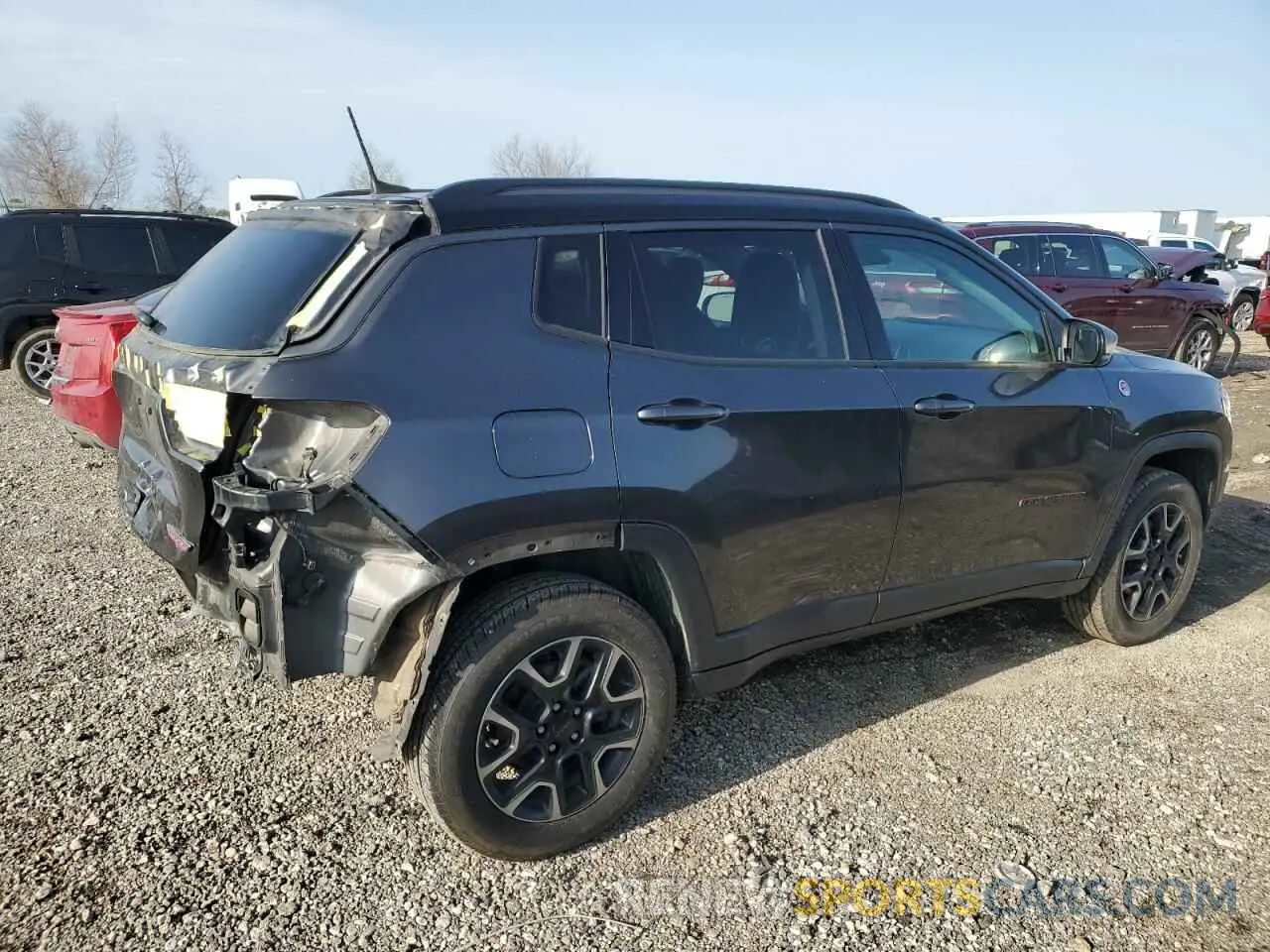 3 fotografías del automóvil dañado 3C4NJDDB0KT739946 JEEP COMPASS 2019