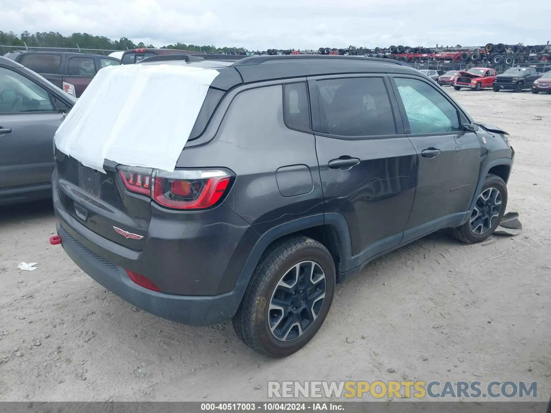 4 fotografías del automóvil dañado 3C4NJDDB1KT740099 JEEP COMPASS 2019
