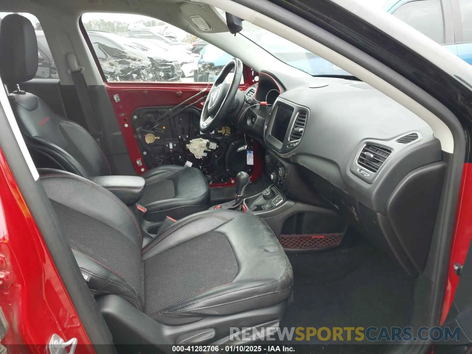 5 fotografías del automóvil dañado 3C4NJDDB1KT780585 JEEP COMPASS 2019