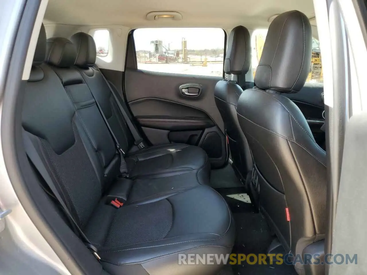 11 fotografías del automóvil dañado 3C4NJDDB2KT739673 JEEP COMPASS 2019