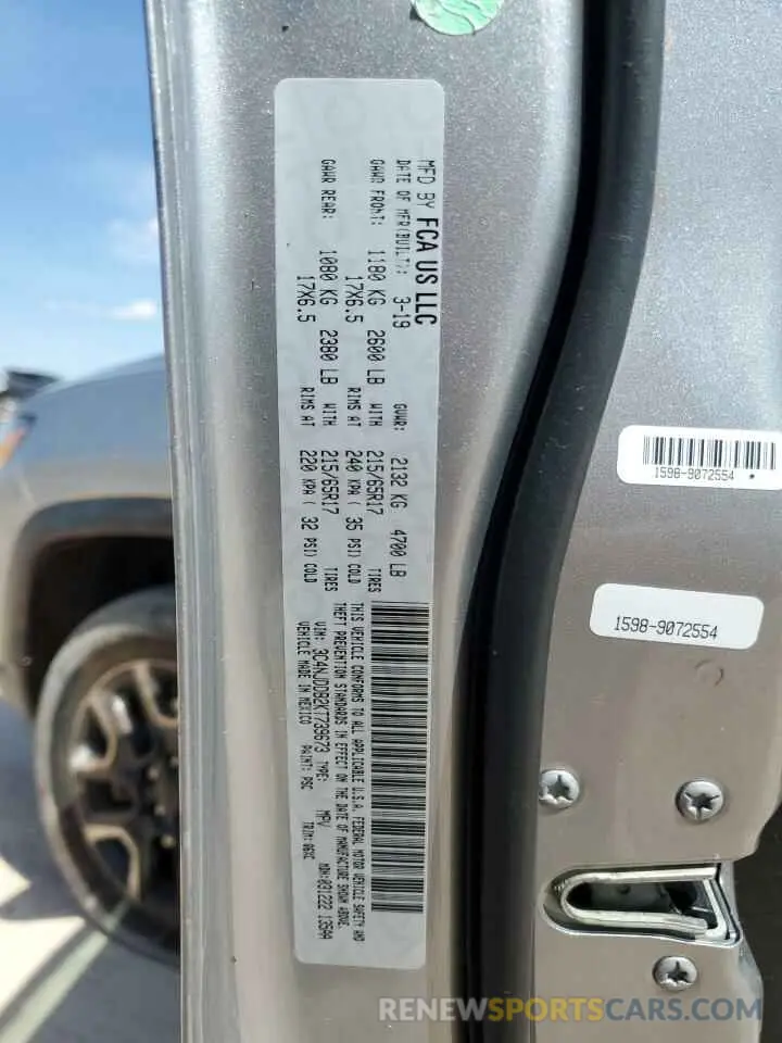 13 fotografías del automóvil dañado 3C4NJDDB2KT739673 JEEP COMPASS 2019