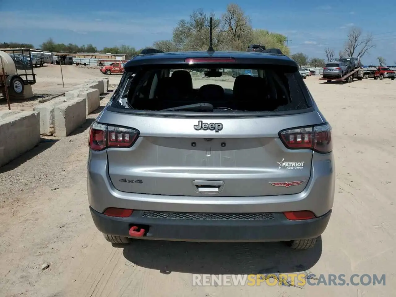 6 fotografías del automóvil dañado 3C4NJDDB2KT739673 JEEP COMPASS 2019