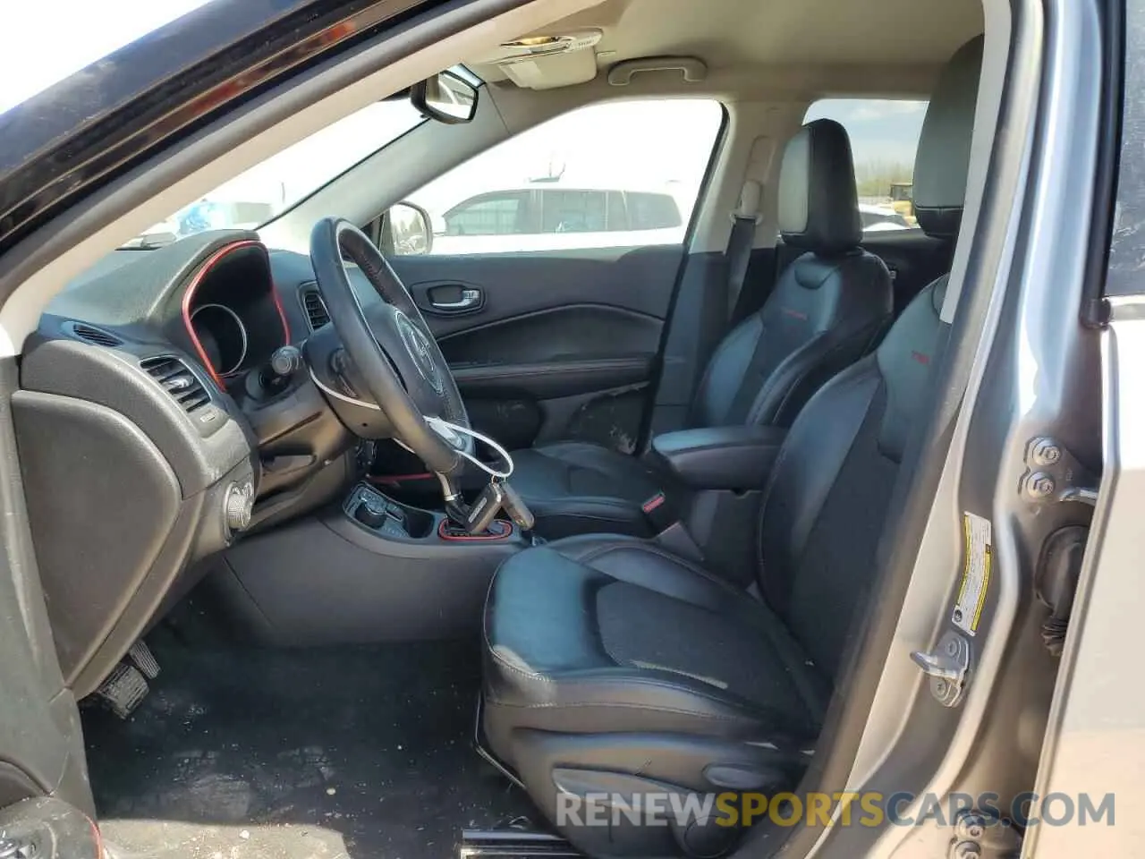 7 fotografías del automóvil dañado 3C4NJDDB2KT739673 JEEP COMPASS 2019