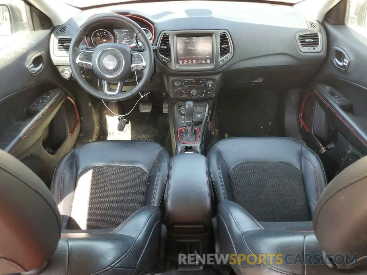 8 fotografías del automóvil dañado 3C4NJDDB2KT739673 JEEP COMPASS 2019