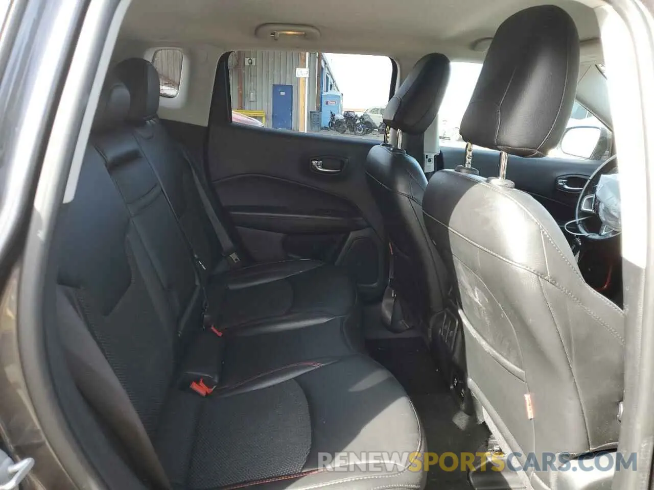 10 fotografías del automóvil dañado 3C4NJDDB2KT799842 JEEP COMPASS 2019