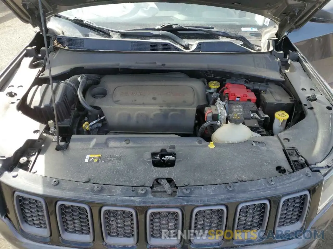 12 fotografías del automóvil dañado 3C4NJDDB2KT799842 JEEP COMPASS 2019