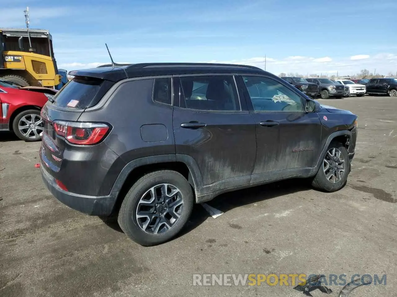 3 fotografías del automóvil dañado 3C4NJDDB2KT799842 JEEP COMPASS 2019