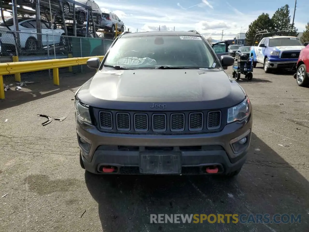5 fotografías del automóvil dañado 3C4NJDDB2KT799842 JEEP COMPASS 2019
