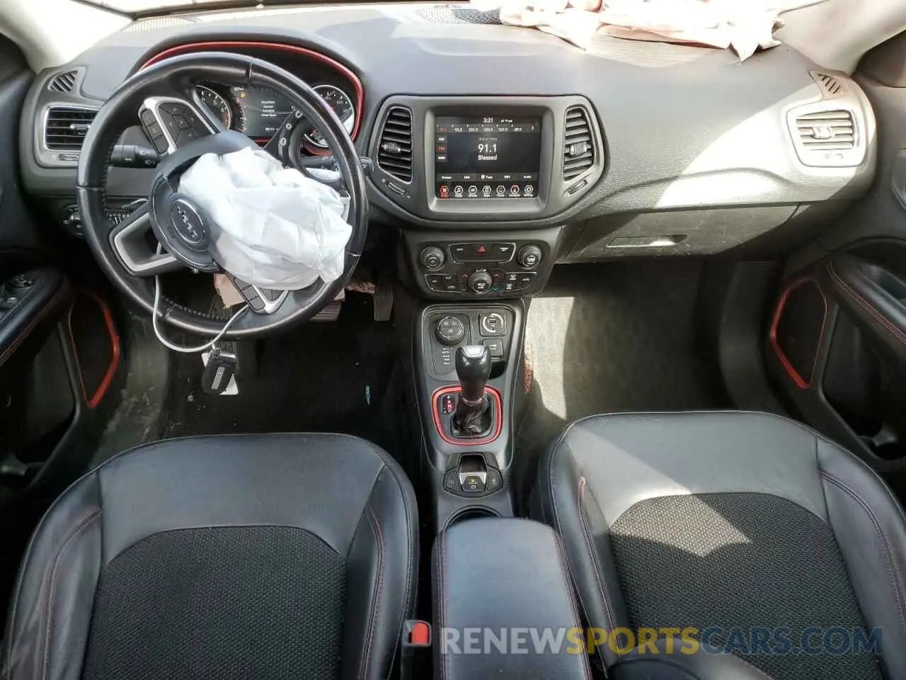 8 fotografías del automóvil dañado 3C4NJDDB2KT799842 JEEP COMPASS 2019