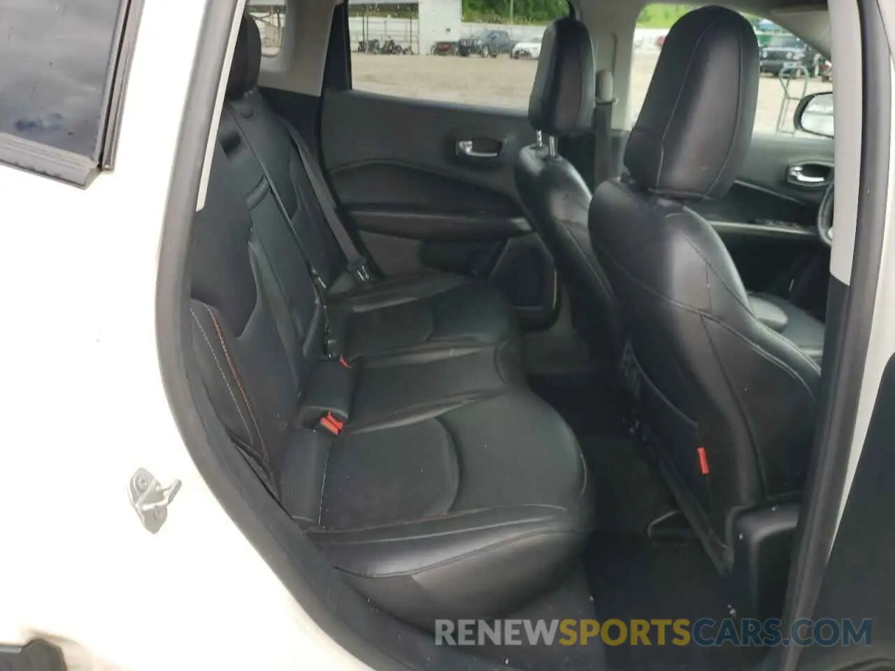 10 fotografías del automóvil dañado 3C4NJDDB3KT594983 JEEP COMPASS 2019
