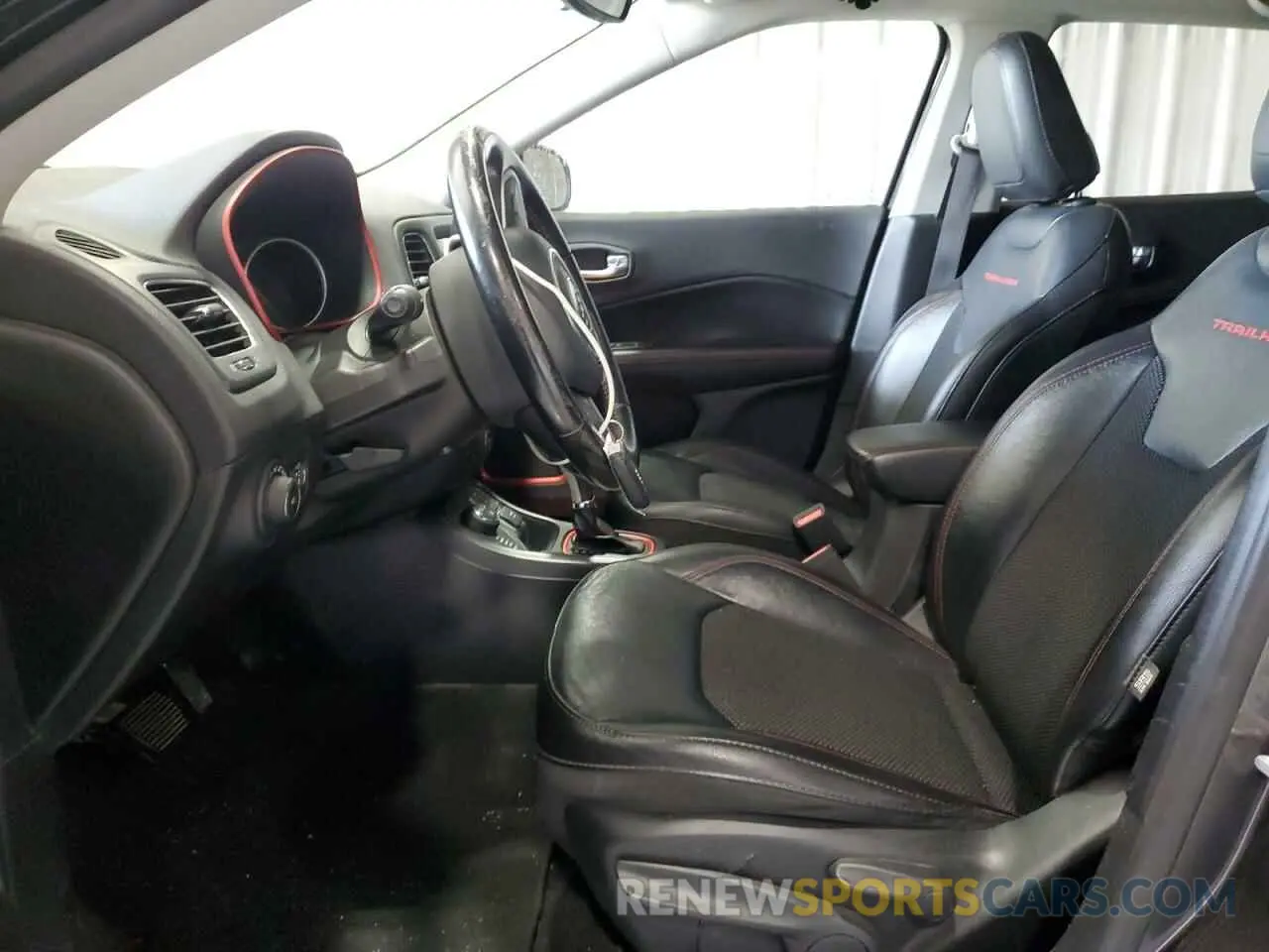 7 fotografías del automóvil dañado 3C4NJDDB3KT721795 JEEP COMPASS 2019