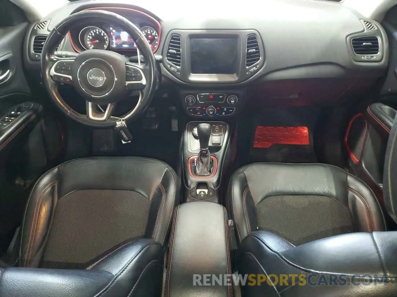 8 fotografías del automóvil dañado 3C4NJDDB3KT721795 JEEP COMPASS 2019