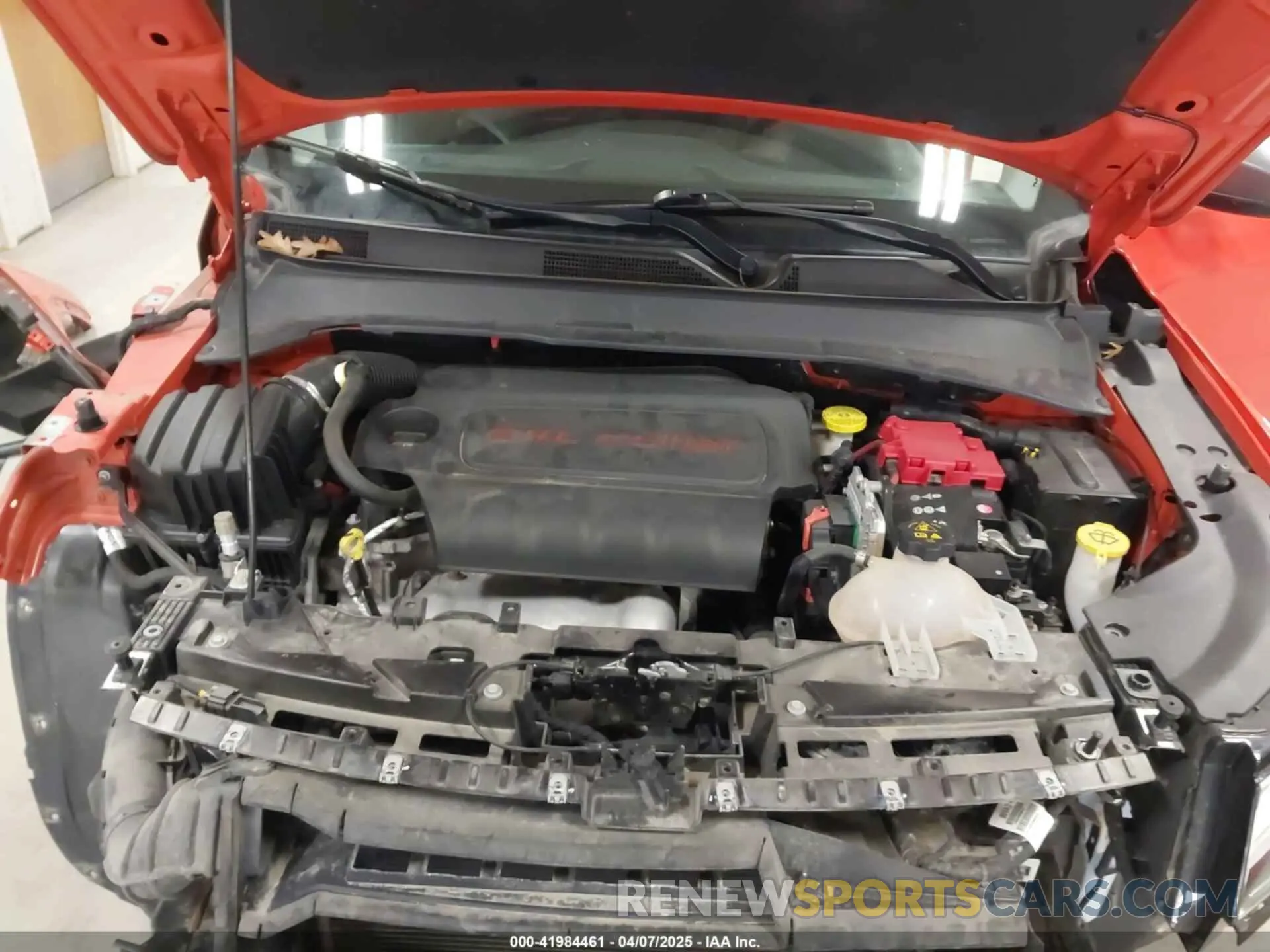 10 fotografías del automóvil dañado 3C4NJDDB3KT727726 JEEP COMPASS 2019