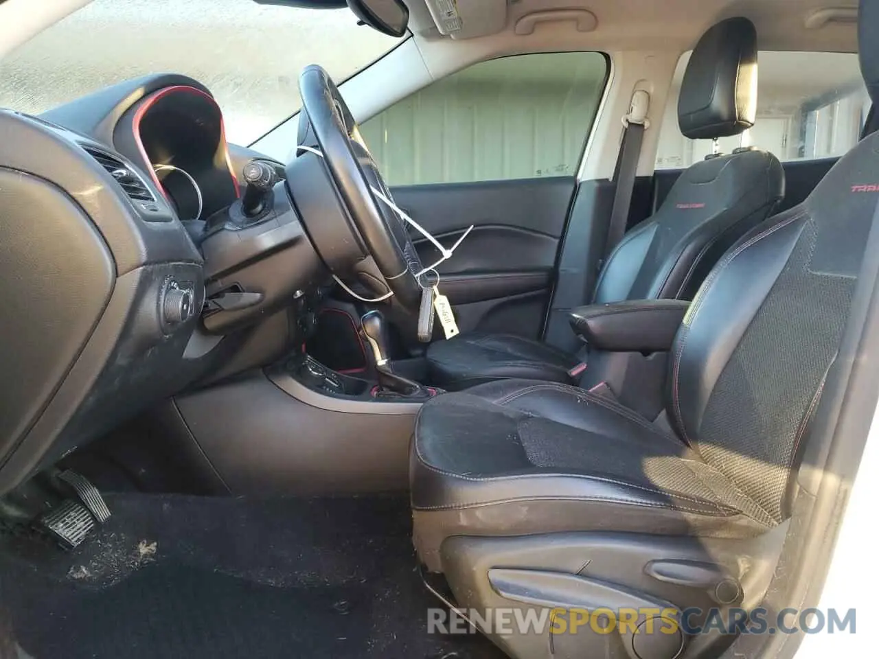 7 fotografías del automóvil dañado 3C4NJDDB3KT733154 JEEP COMPASS 2019