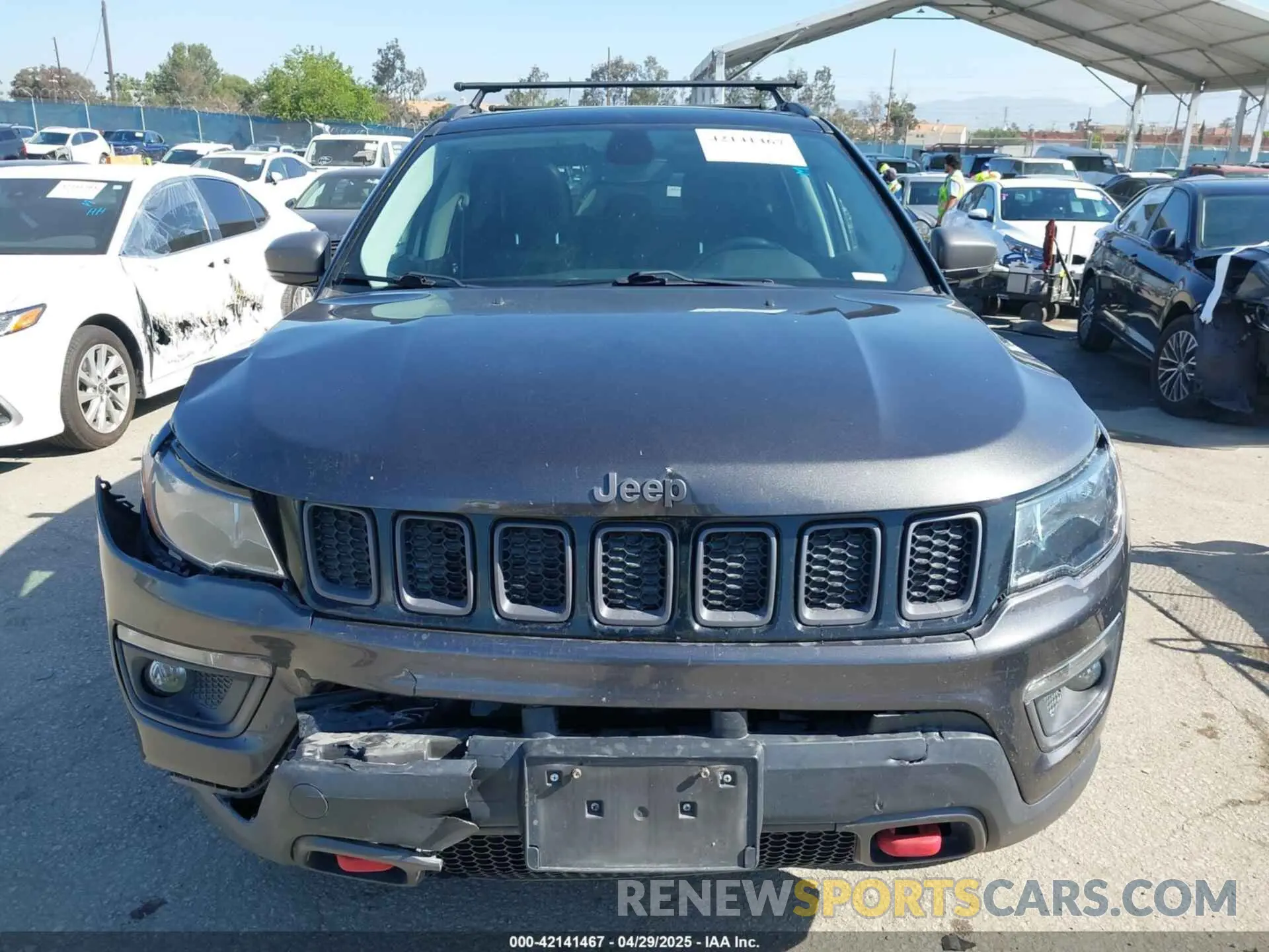 12 fotografías del automóvil dañado 3C4NJDDB3KT759849 JEEP COMPASS 2019
