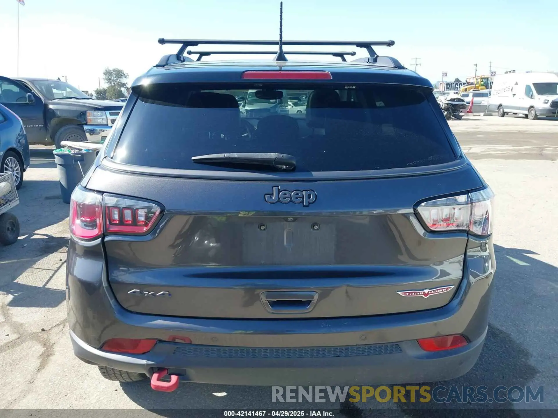 16 fotografías del automóvil dañado 3C4NJDDB3KT759849 JEEP COMPASS 2019