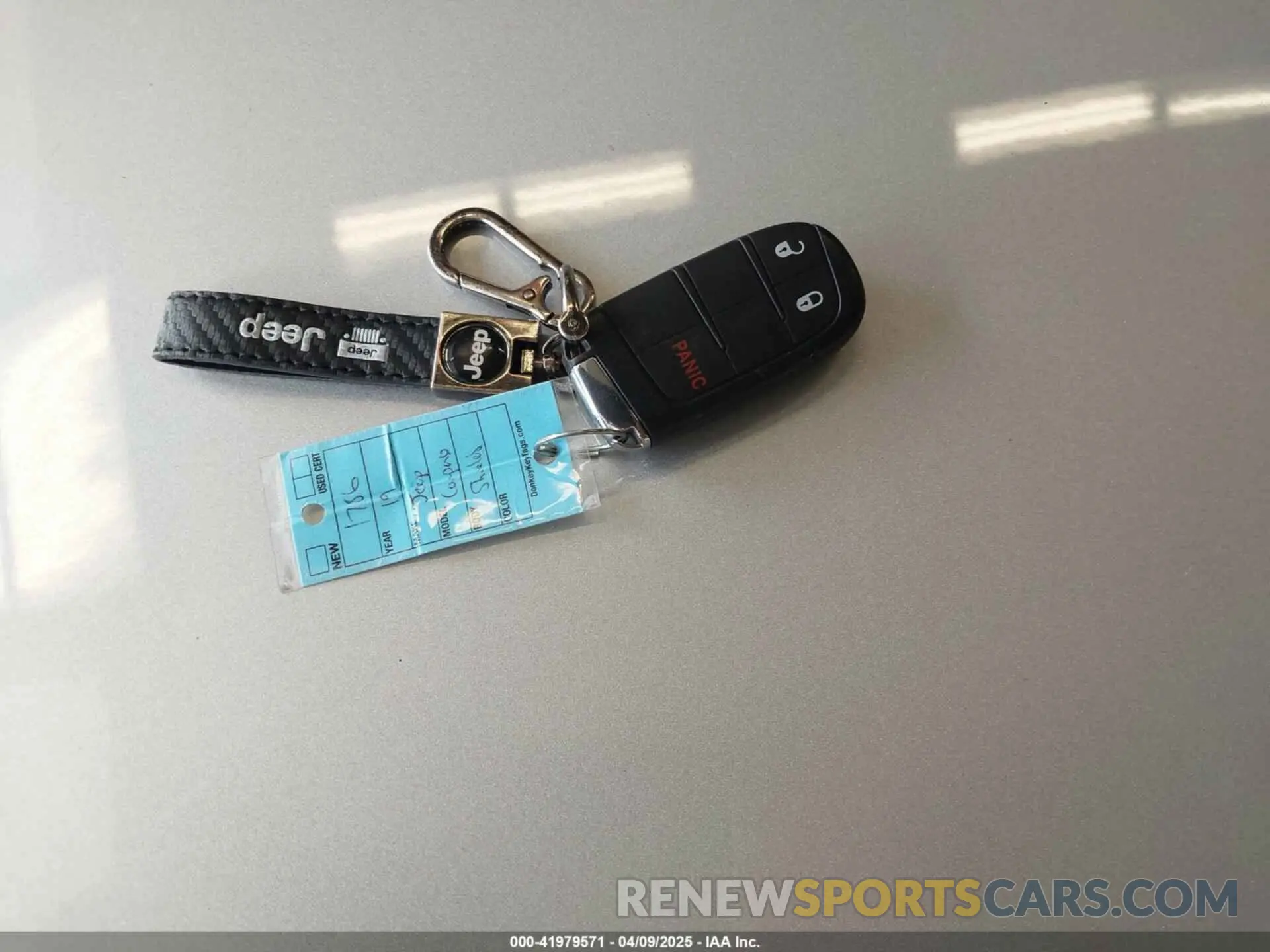 11 fotografías del automóvil dañado 3C4NJDDB4KT630356 JEEP COMPASS 2019