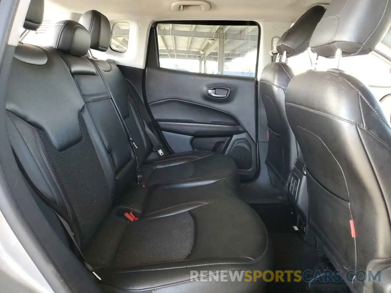 10 fotografías del automóvil dañado 3C4NJDDB5KT721233 JEEP COMPASS 2019